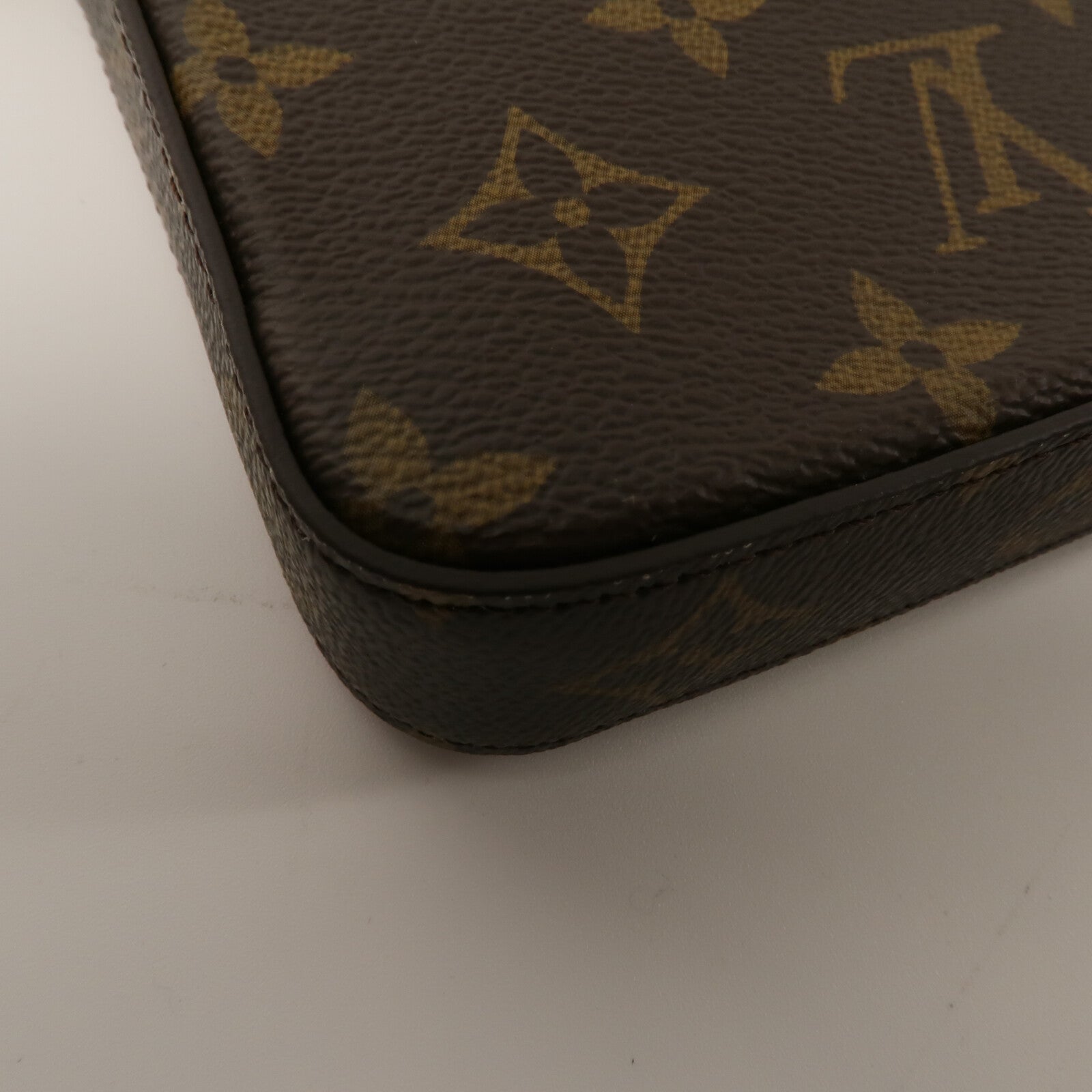 LOUIS VUITTON Monogram Hollywood Xmas Felicie Pochette鏈帶肩背袋