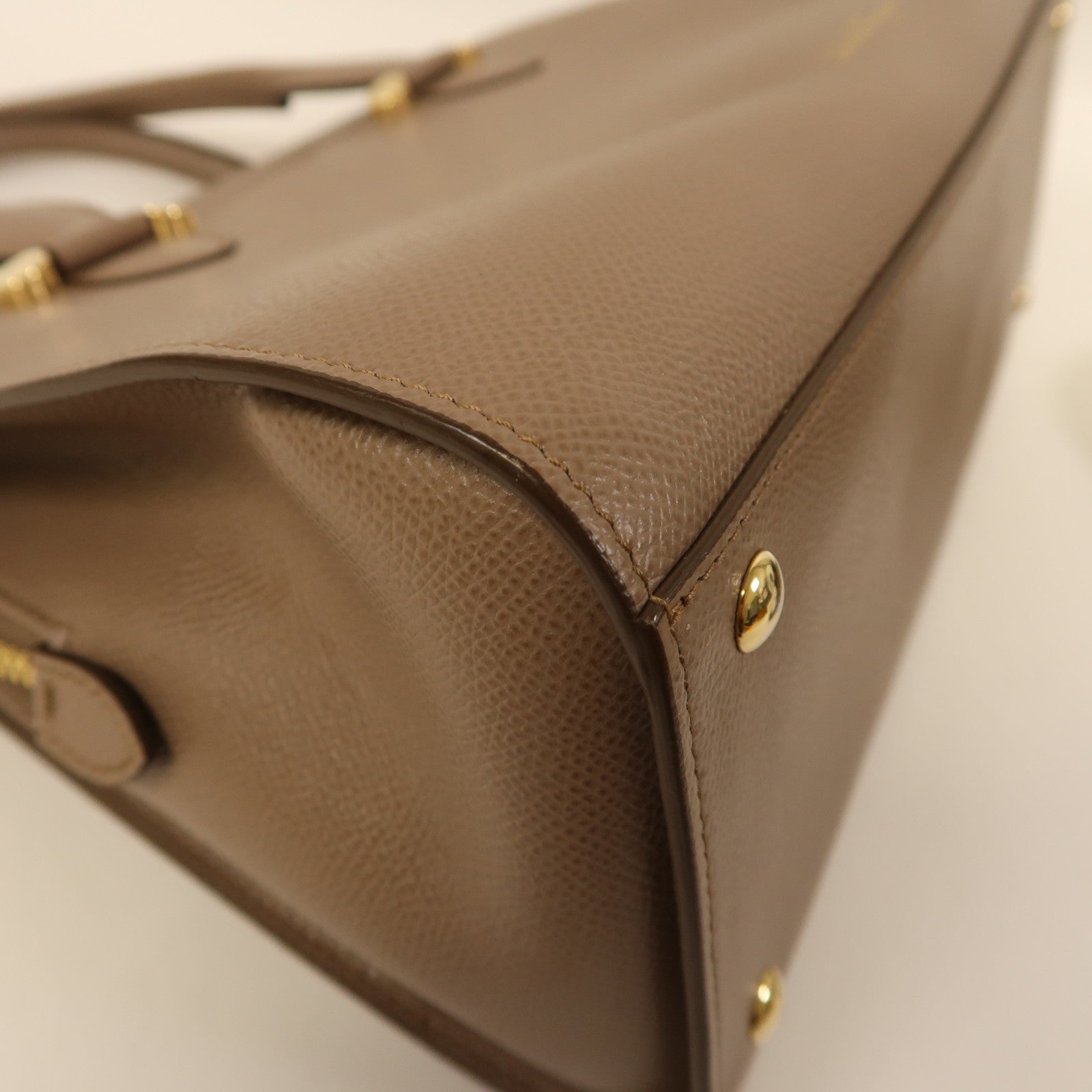 Salvatore Ferragamo 牛皮皮革Shoulder Bag金扣手挽肩背兩用袋啡色