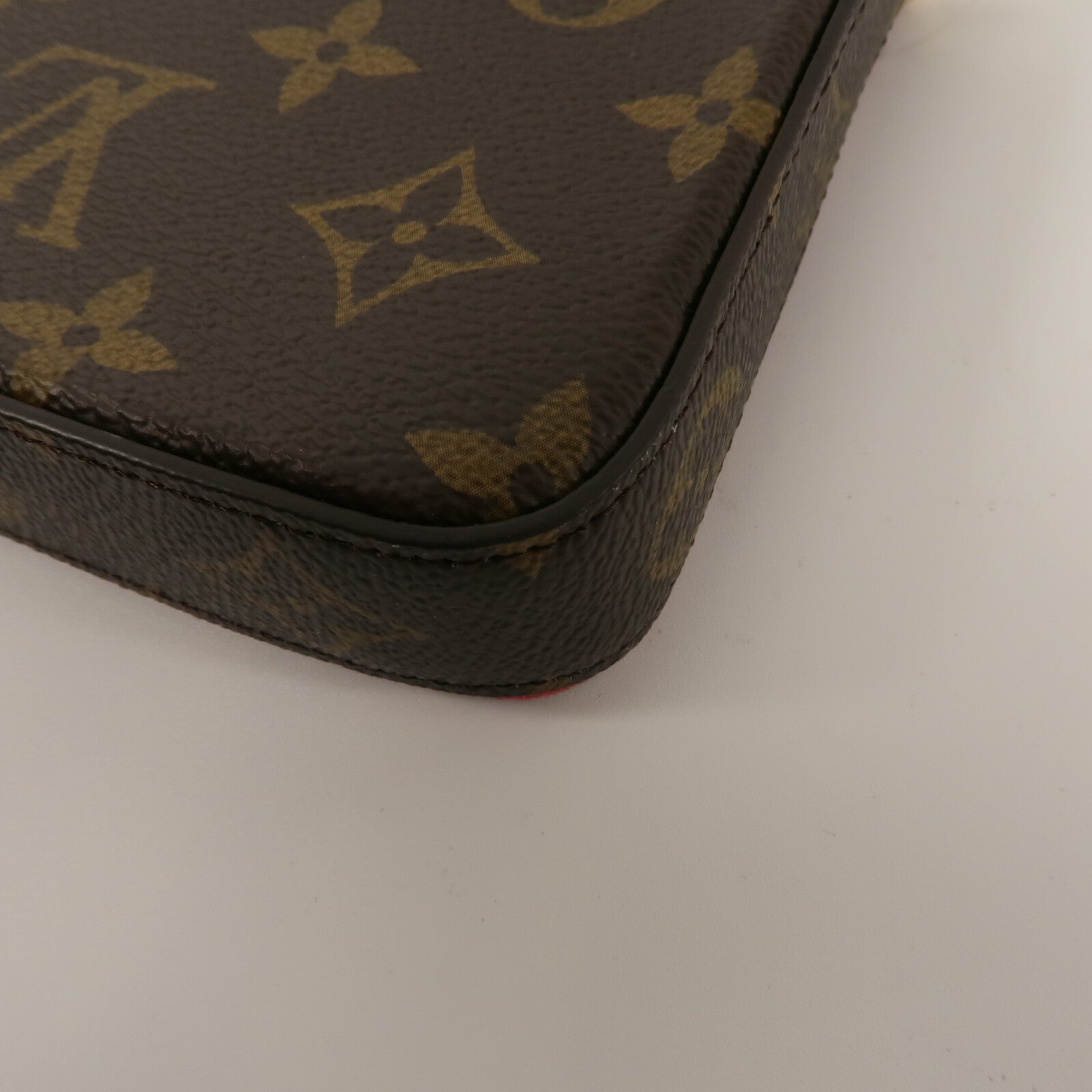 LOUIS VUITTON Monogram Hollywood Xmas Felicie Pochette鏈帶肩背袋