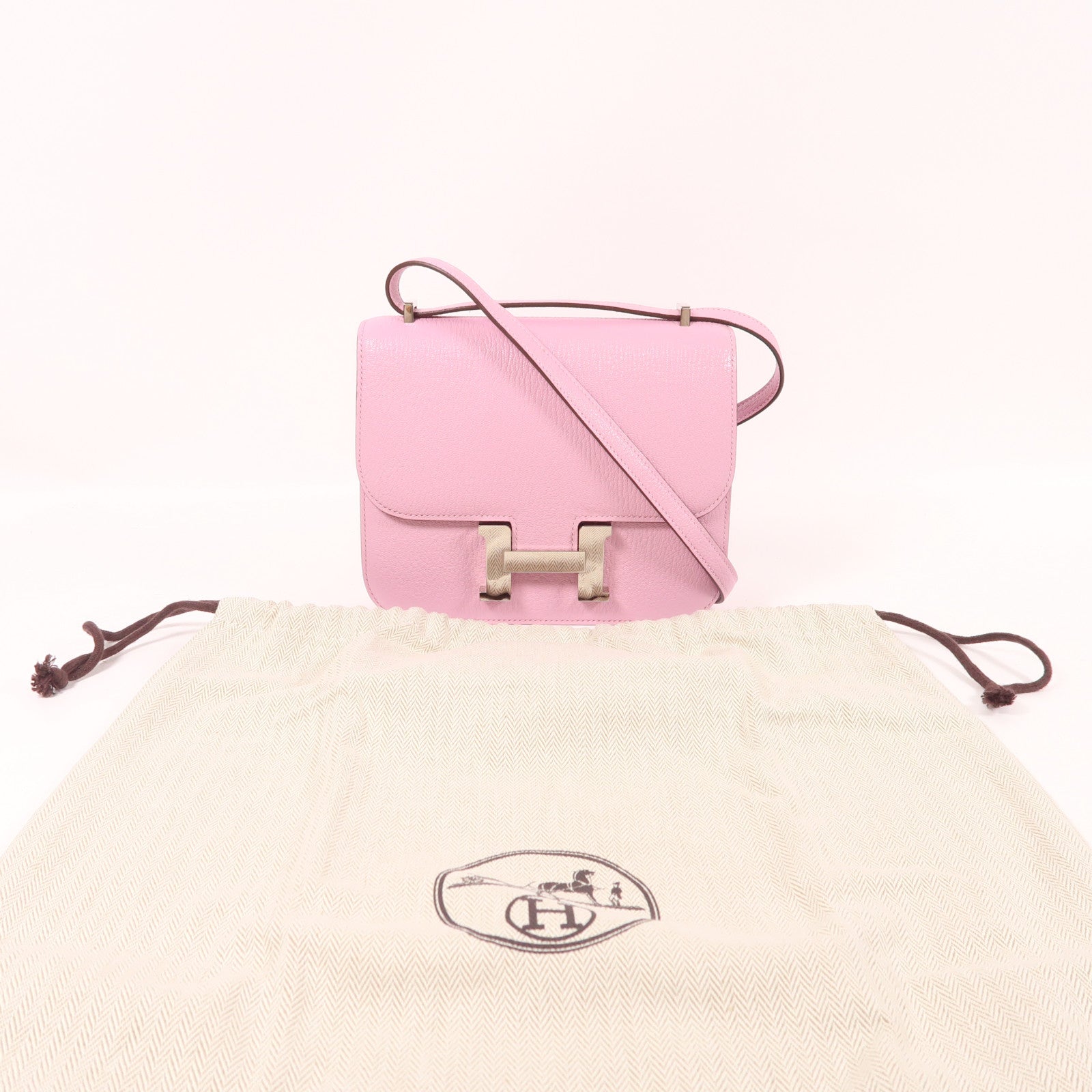 HERMES Chevre皮革Constance Mini銀扣肩背袋