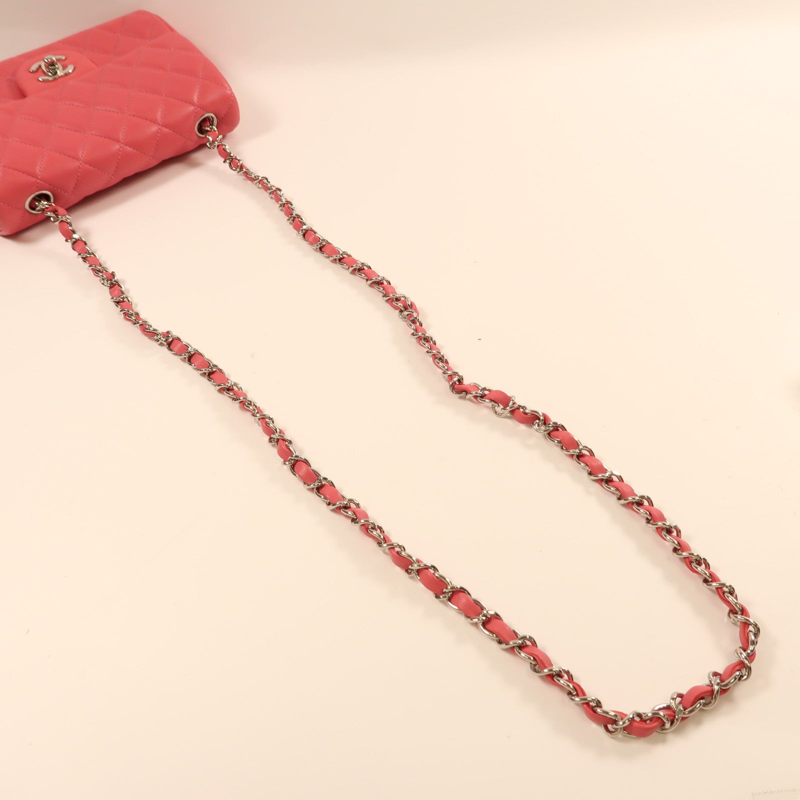 CHANEL 羊皮皮革Mini Classic 20銀扣鏈帶肩背袋粉紅色