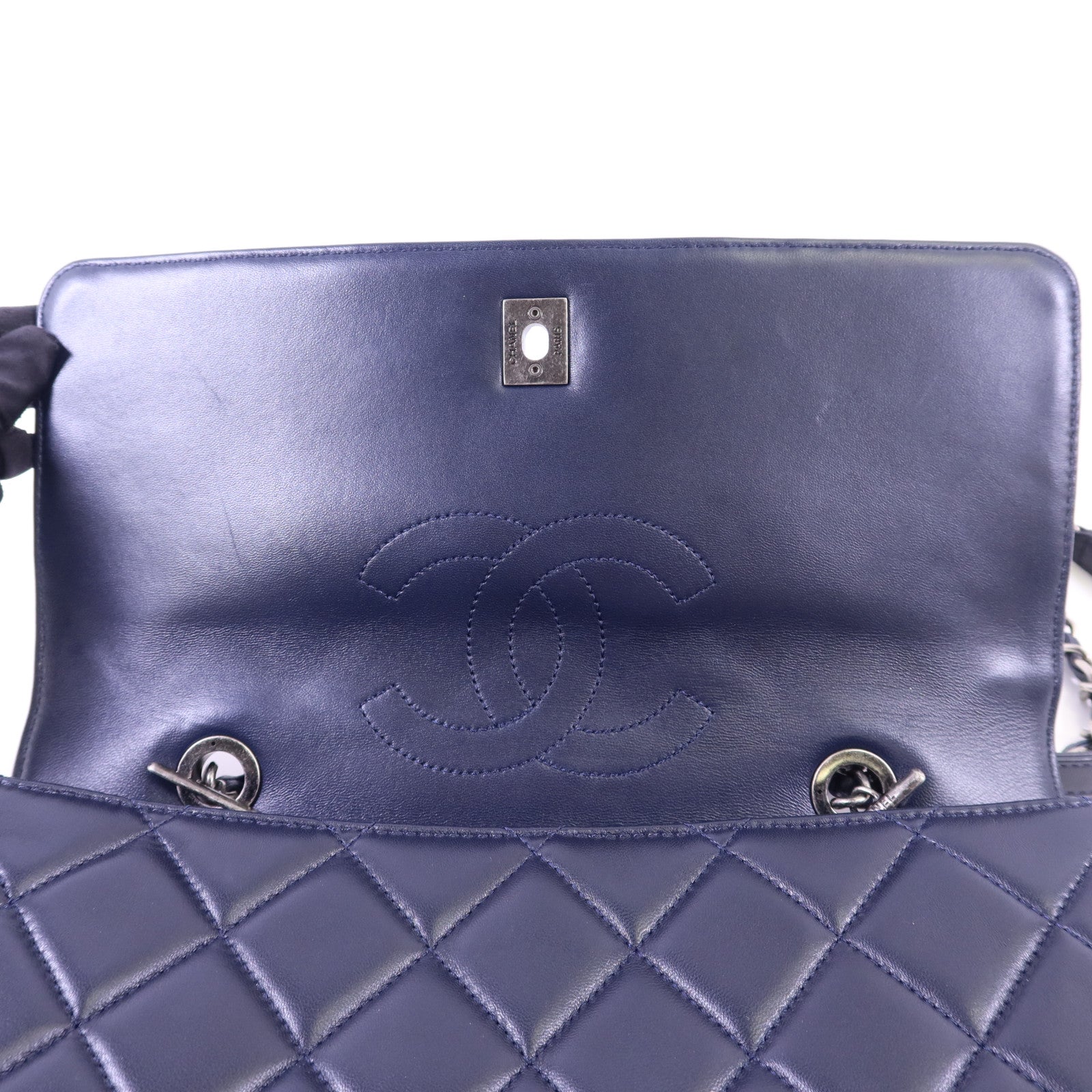 CHANEL 羊皮皮革Large Trendy CC銀扣鏈帶手挽肩背兩用袋