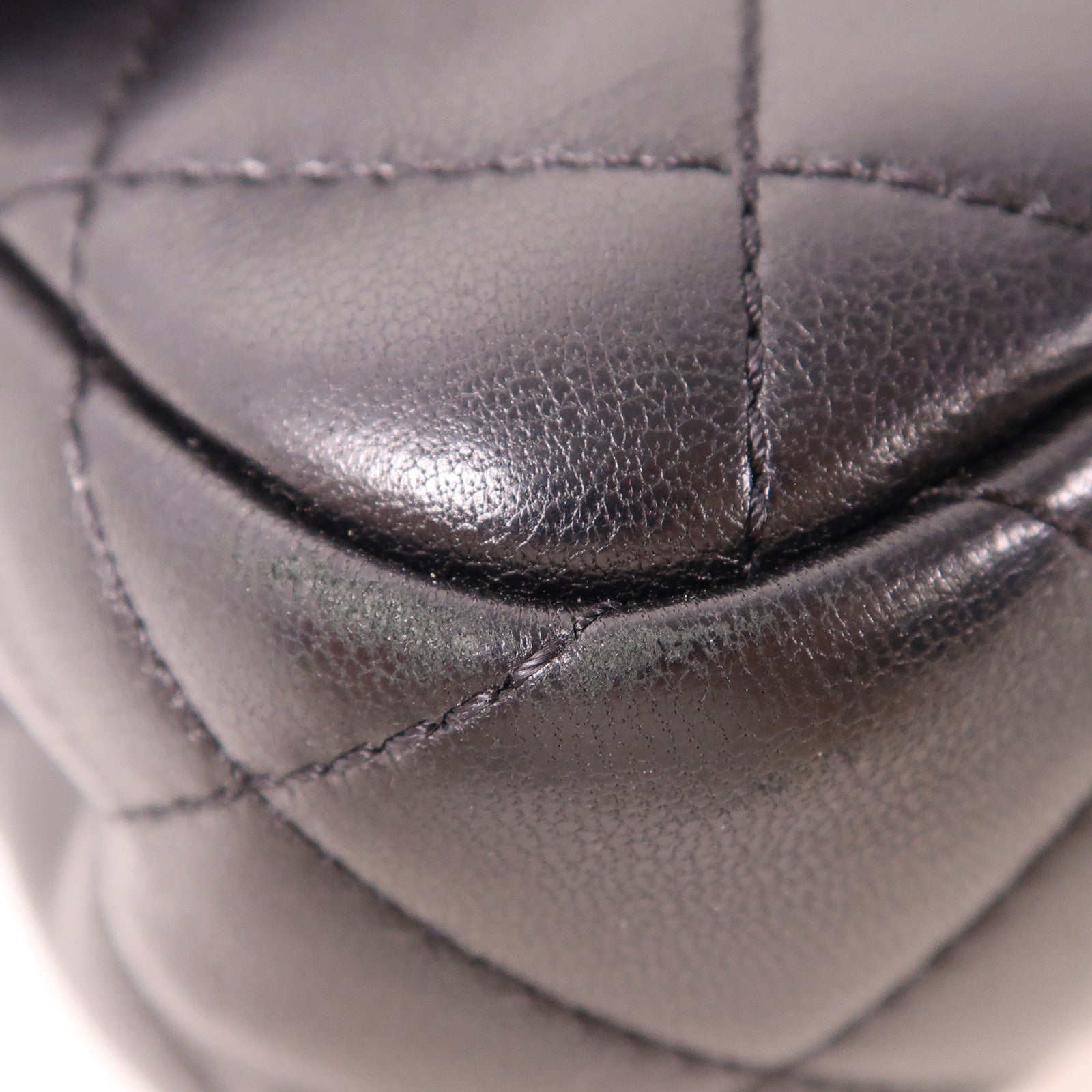 CHANEL 牛皮皮革Pearl Hairpin Badge肩背袋