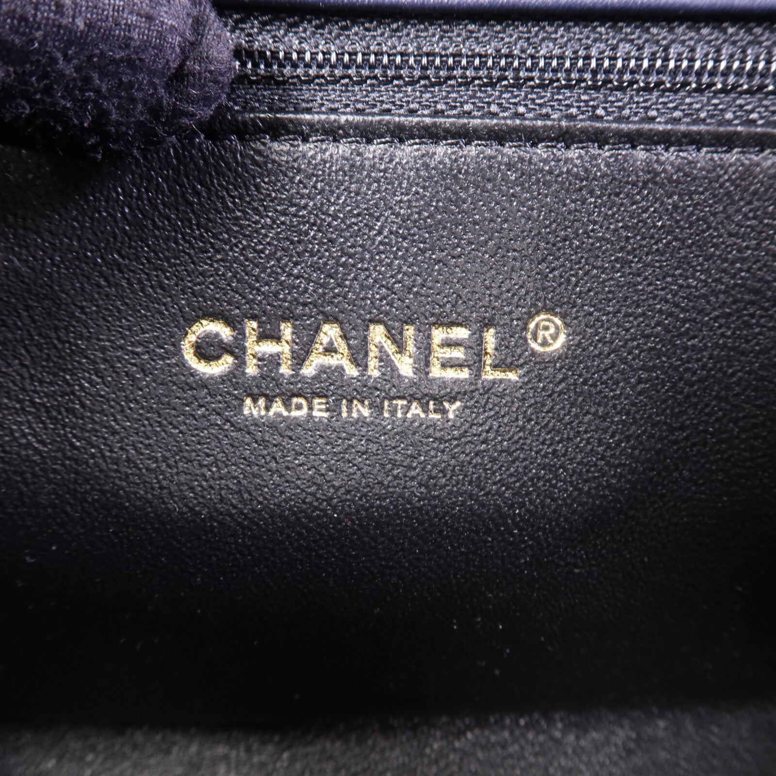 CHANEL 牛皮皮革CC Filigree金扣鏈帶肩背袋