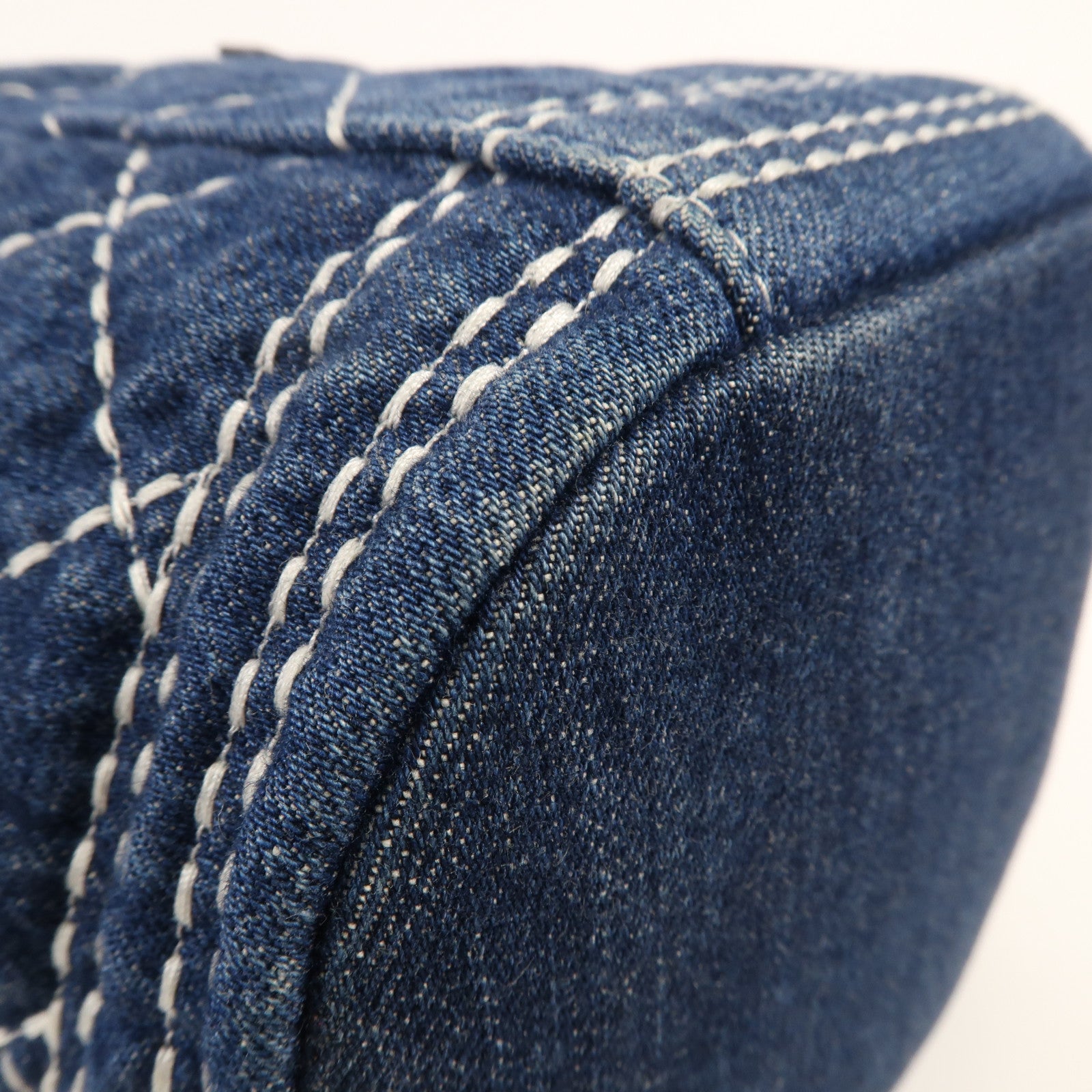 CHANEL 牛仔布Vanity Bag金扣手挽肩背兩用袋