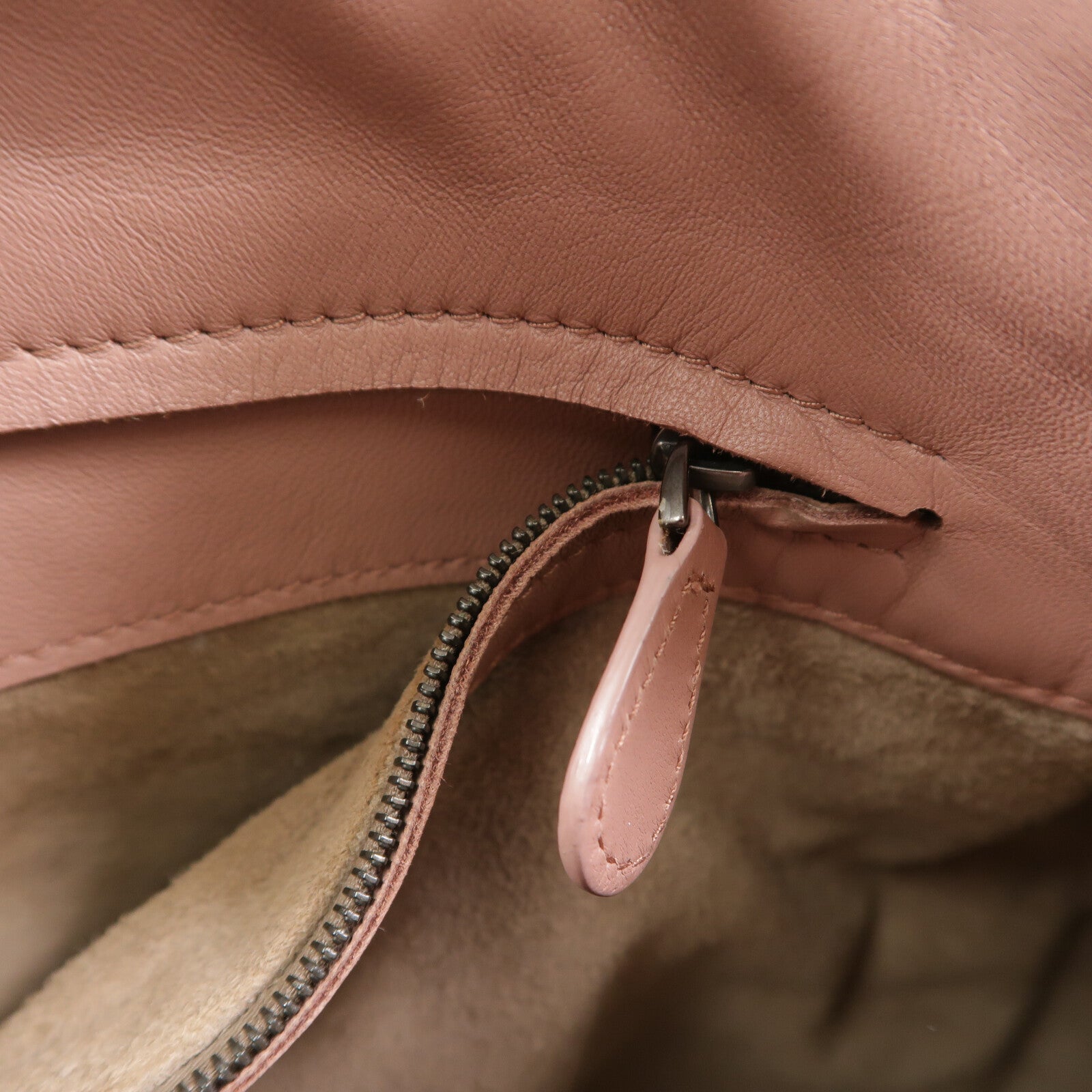 BOTTEGA VENETA 羊皮皮革Hand Bag手挽袋