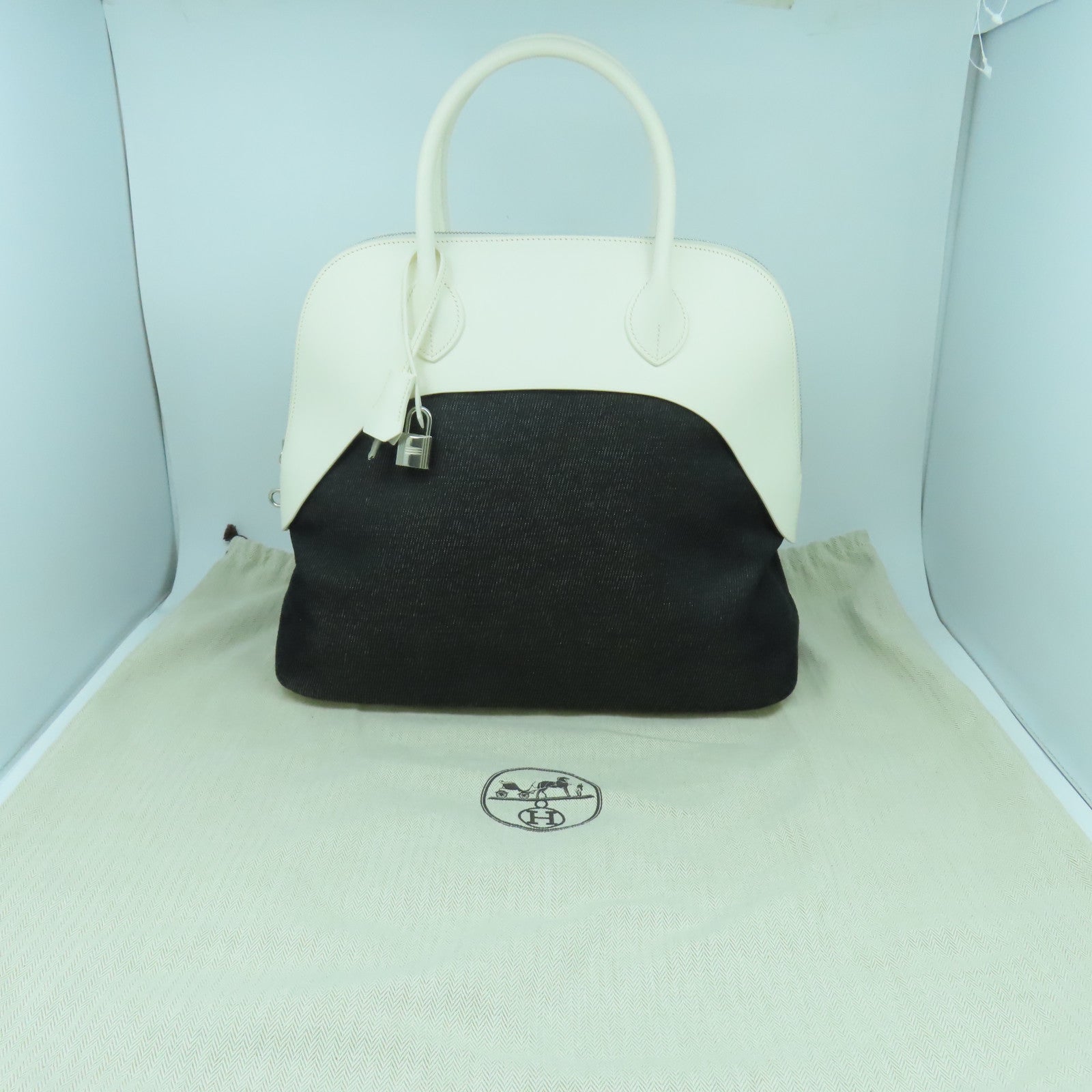HERMES 【清倉大減價】皮革/牛仔布Bolide Paddock 35銀扣手挽袋白色/黑色