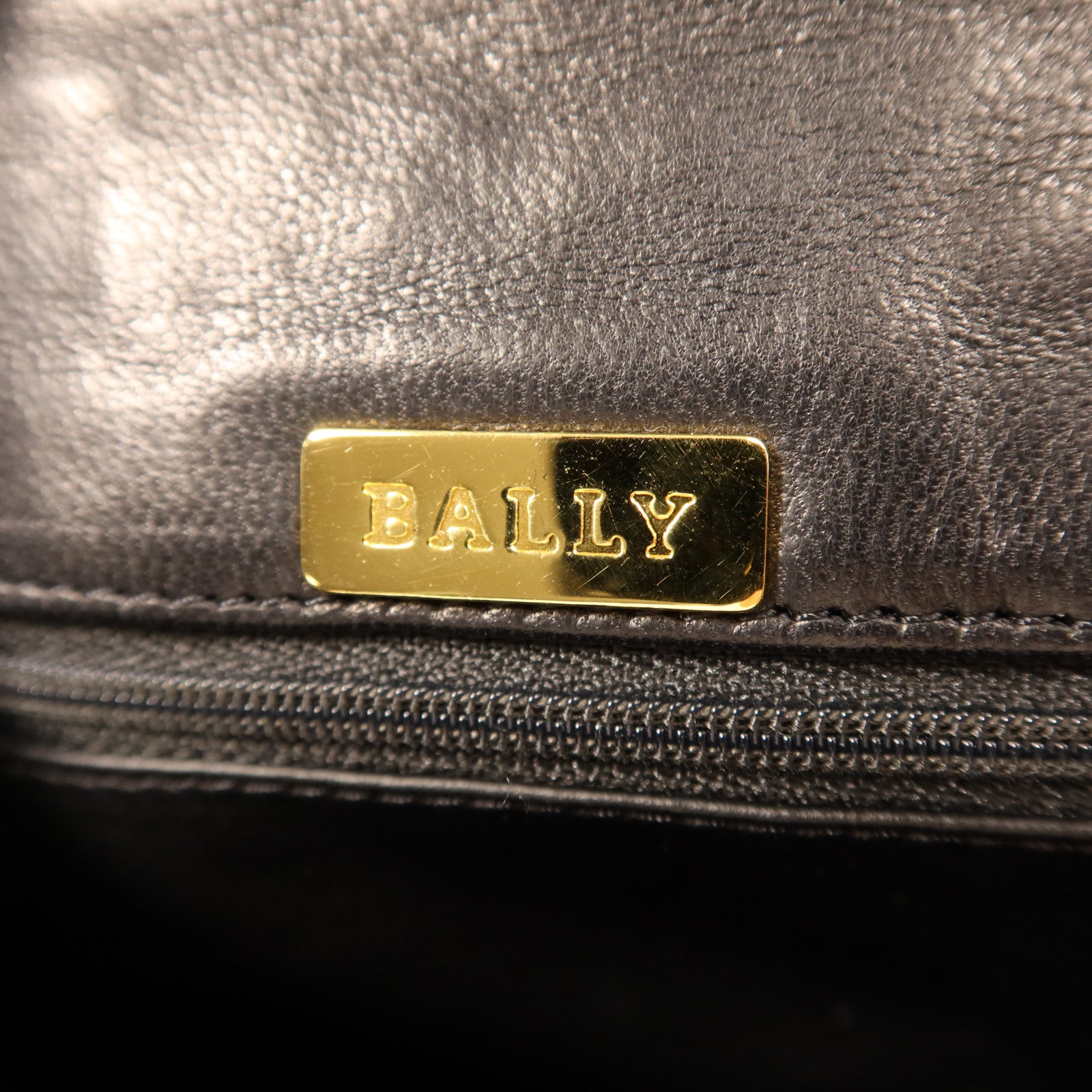 BALLY 羊皮皮革Chain Shoulder Bag金扣鏈帶肩背袋
