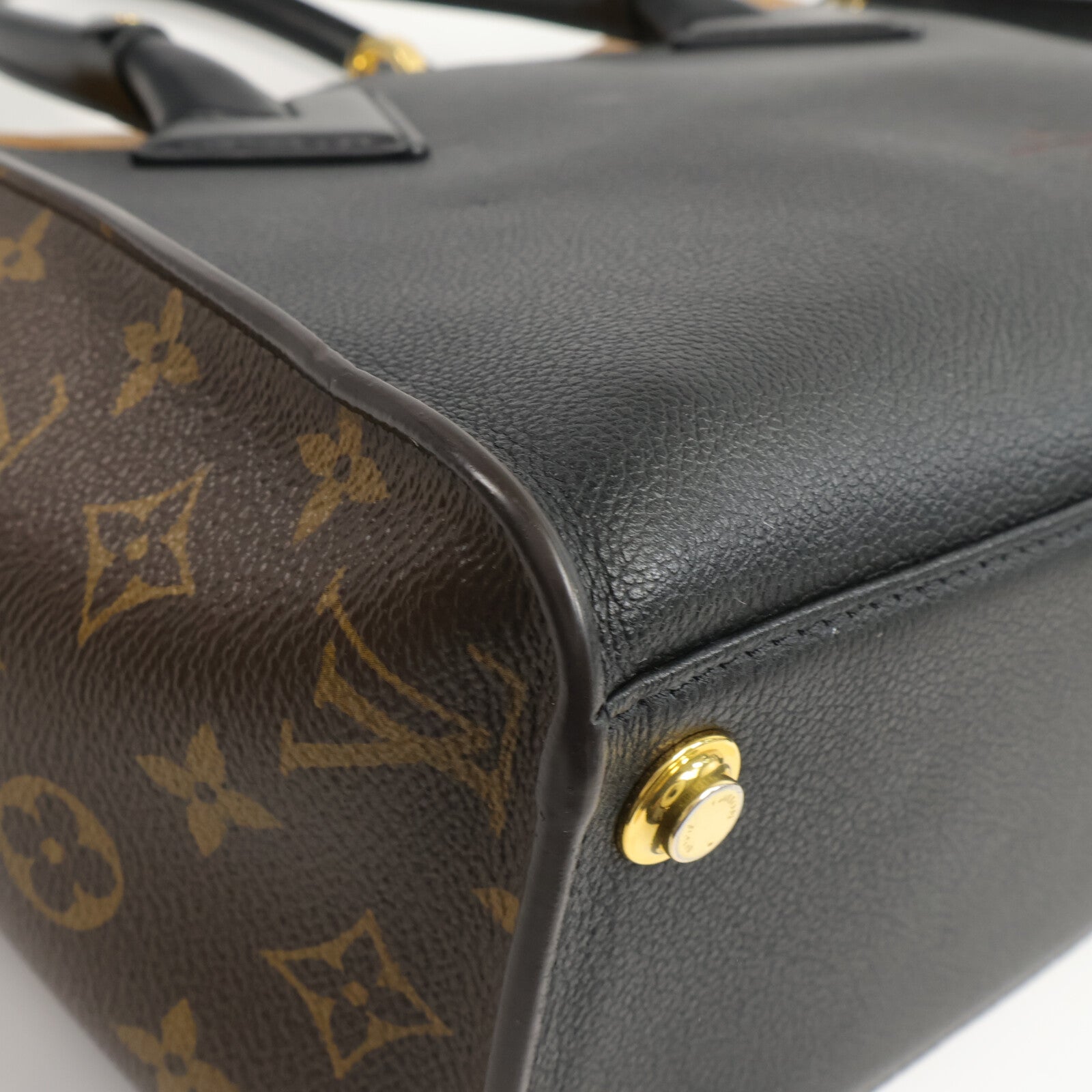 LOUIS VUITTON Monogram/牛皮皮革On My Side MM手挽肩背兩用袋
