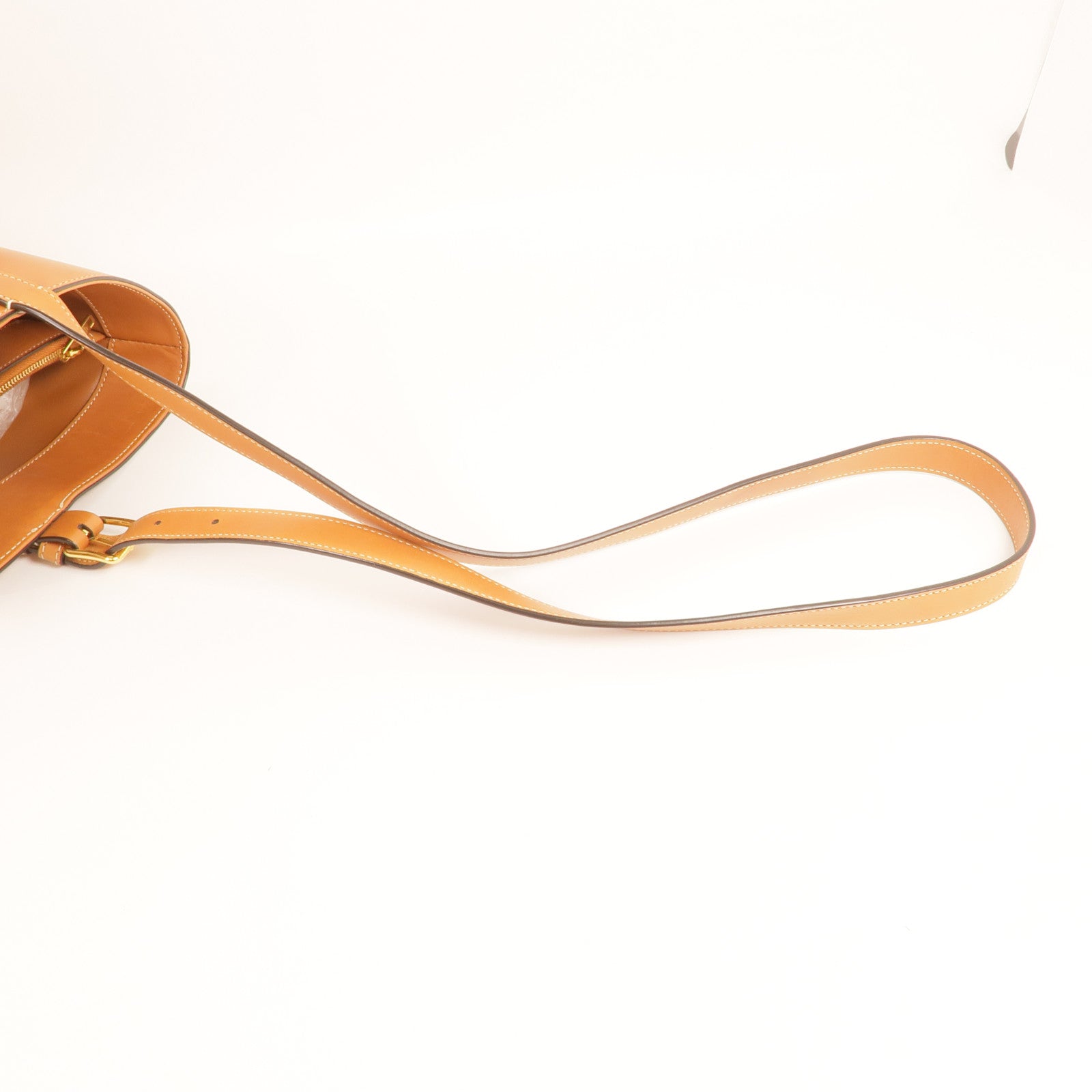 CELINE 牛皮皮革Bucket Triomphe金扣肩背袋