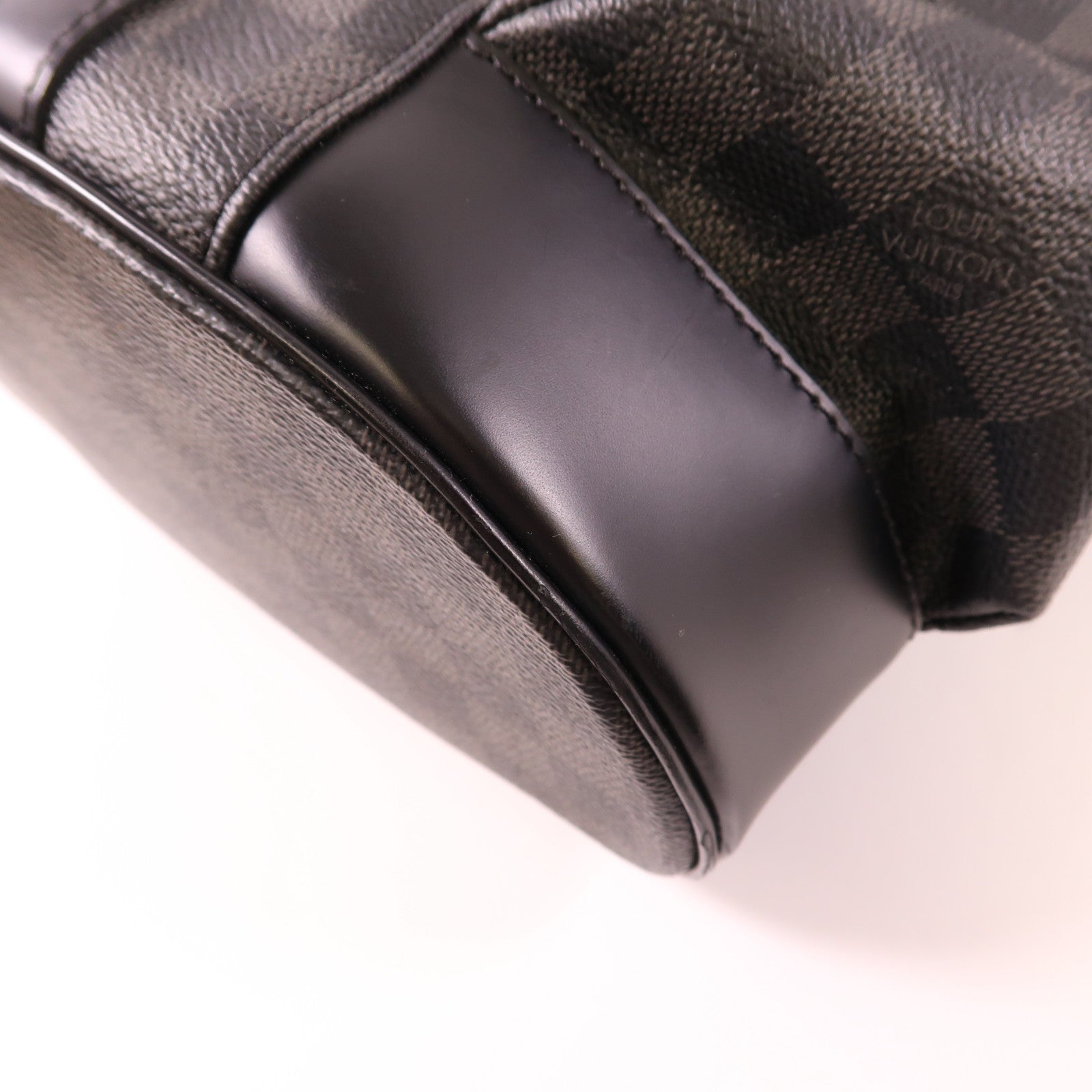 LOUIS VUITTON Damier Graphite Christopher MM銀扣背包色
