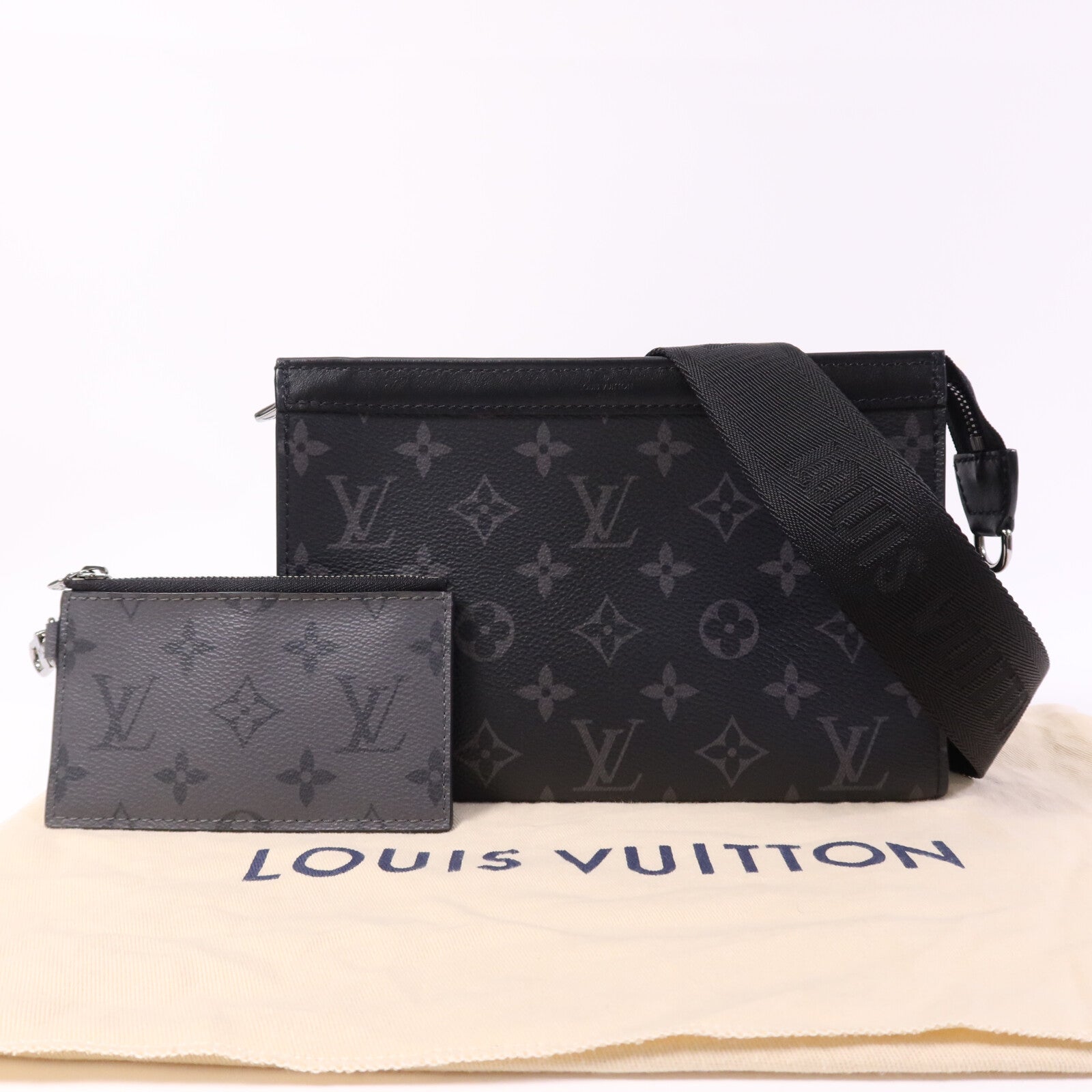 LOUIS VUITTON Monogram Eclipse Gaston銀扣肩背袋