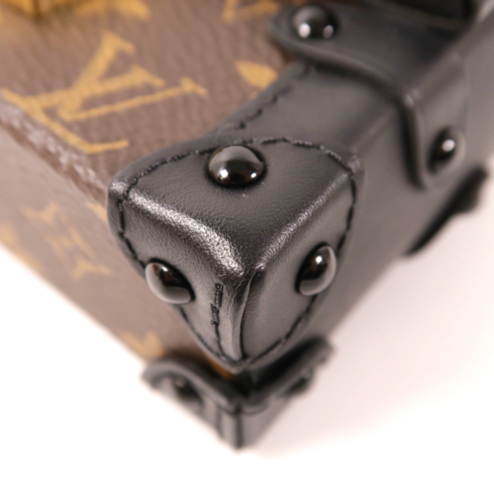 LOUIS VUITTON Monogram Mini Essential Trunk金扣鏈帶肩背袋