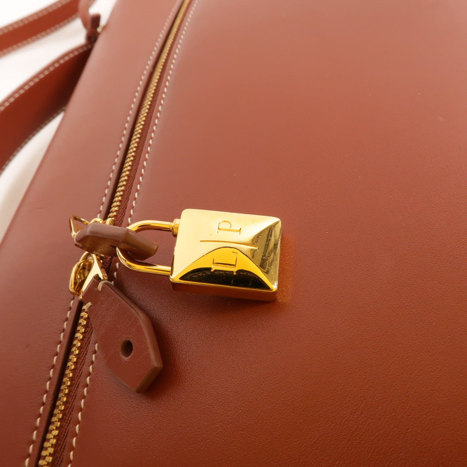 Loro Piana 牛皮皮革Extra Bag L27金扣手挽肩背兩用袋