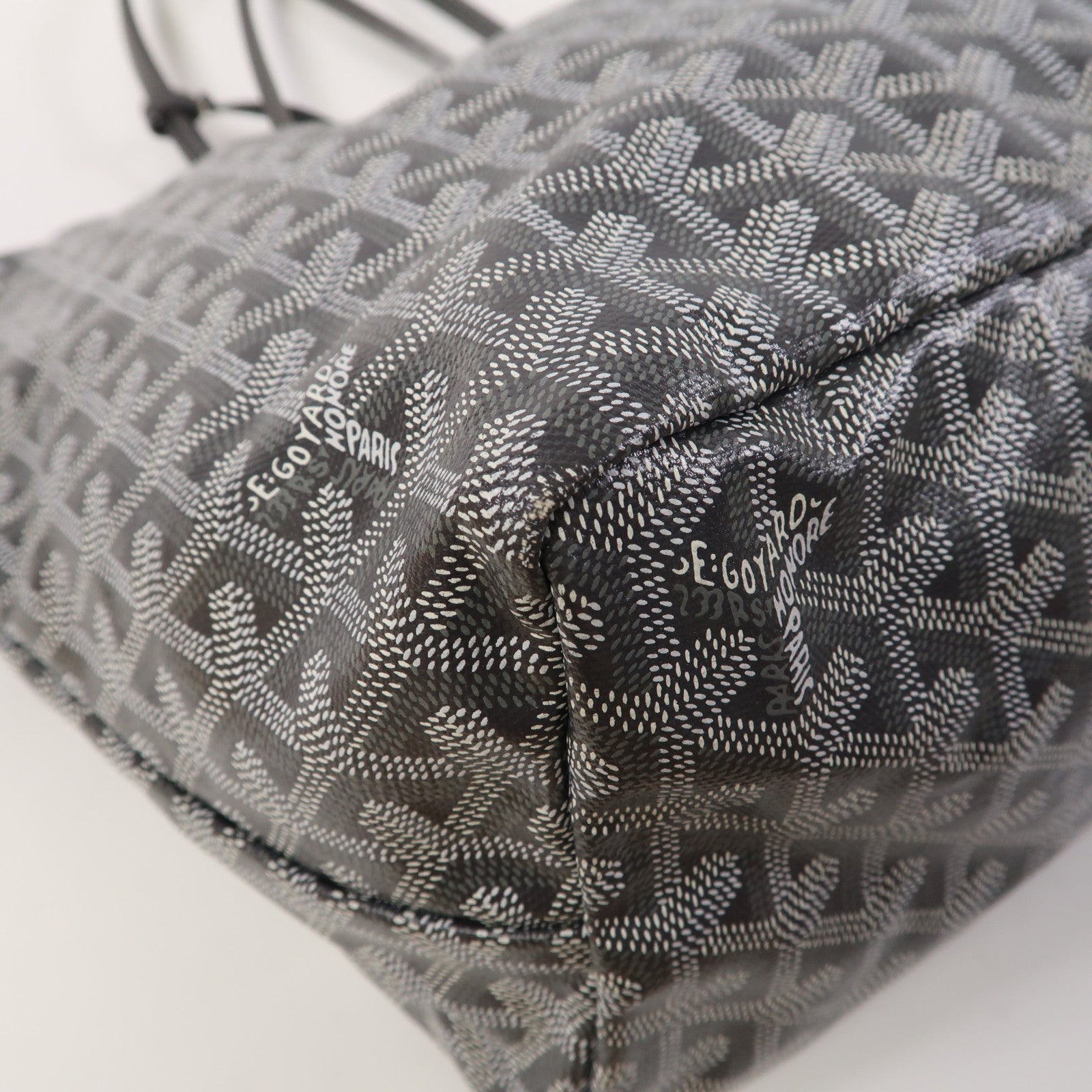 GOYARD 塗層帆布Saint Louis銀扣手挽袋灰色