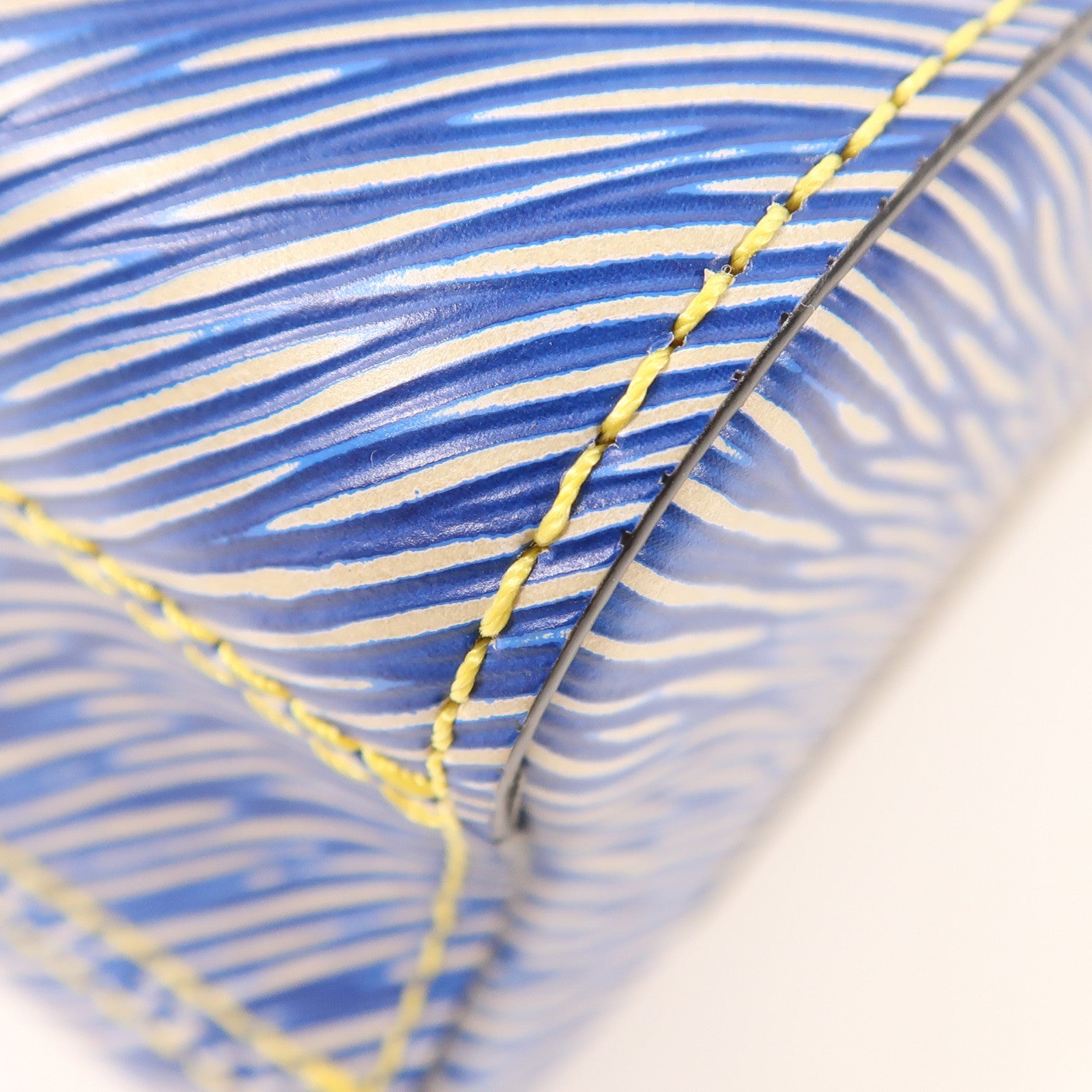 LOUIS VUITTON Epi Twist MM銀扣肩背袋