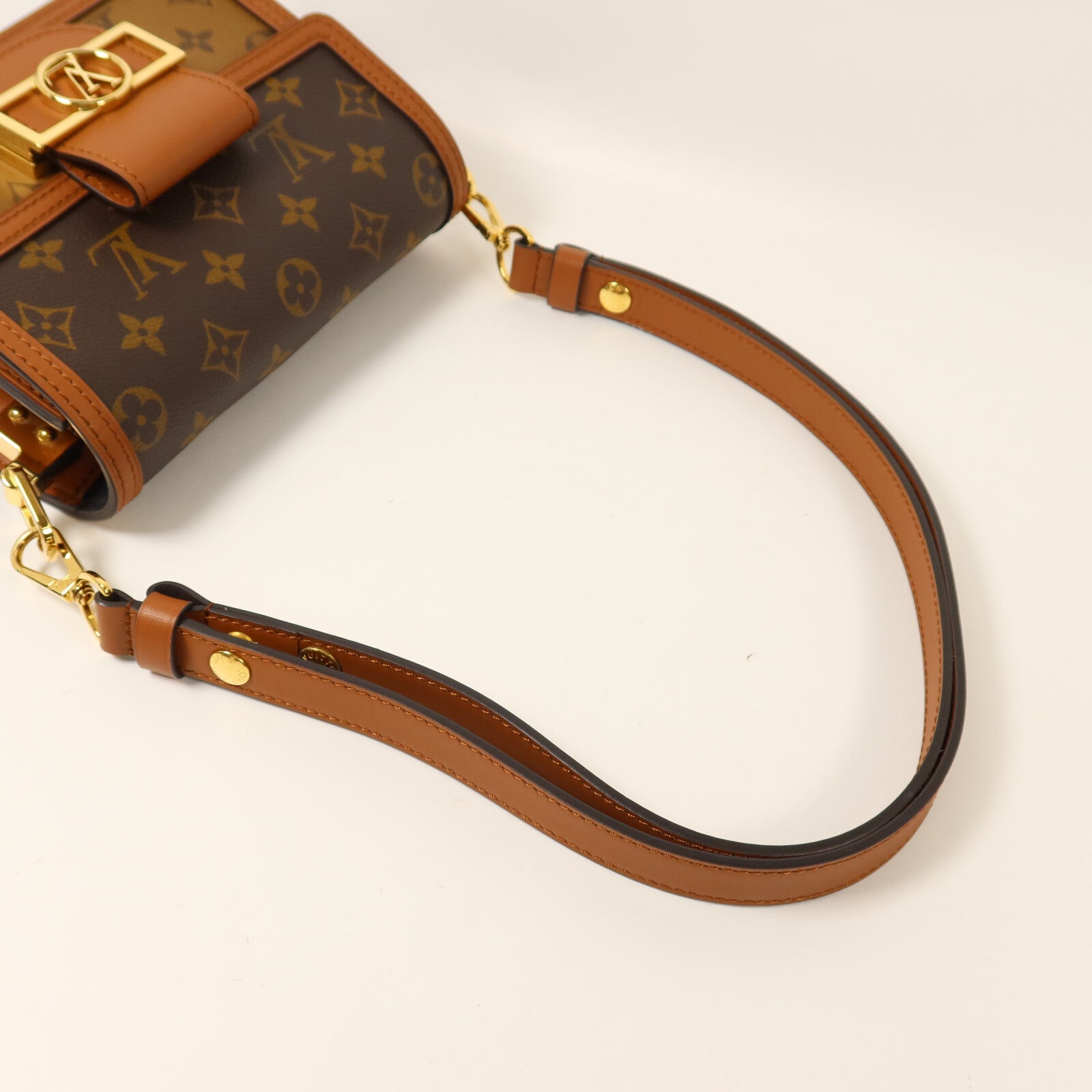 LOUIS VUITTON Monogram Reverse Mini Dauphine肩背袋