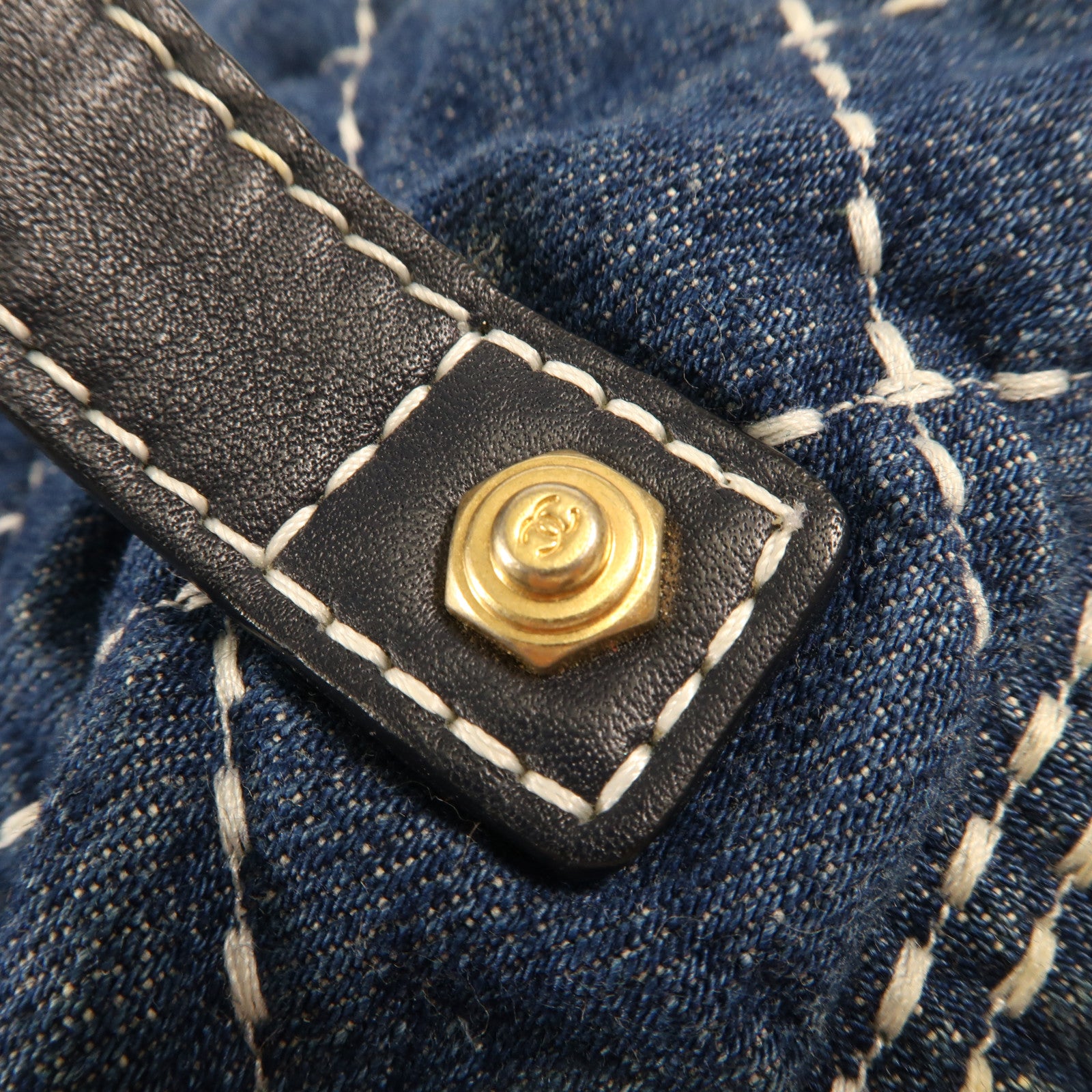 CHANEL 牛仔布Vanity Bag金扣手挽肩背兩用袋