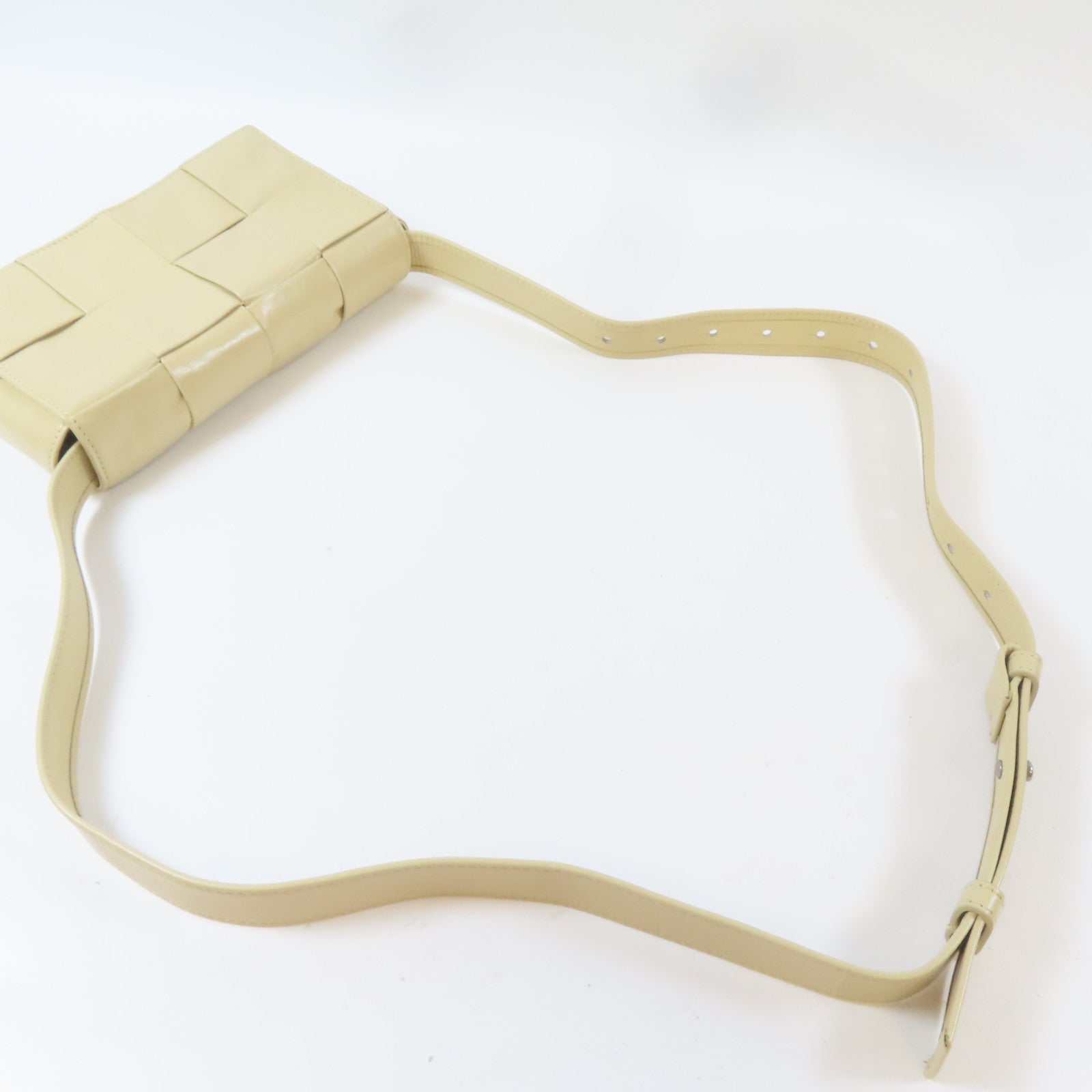 BOTTEGA VENETA 皮革Cassette Belt Bag肩背袋米色