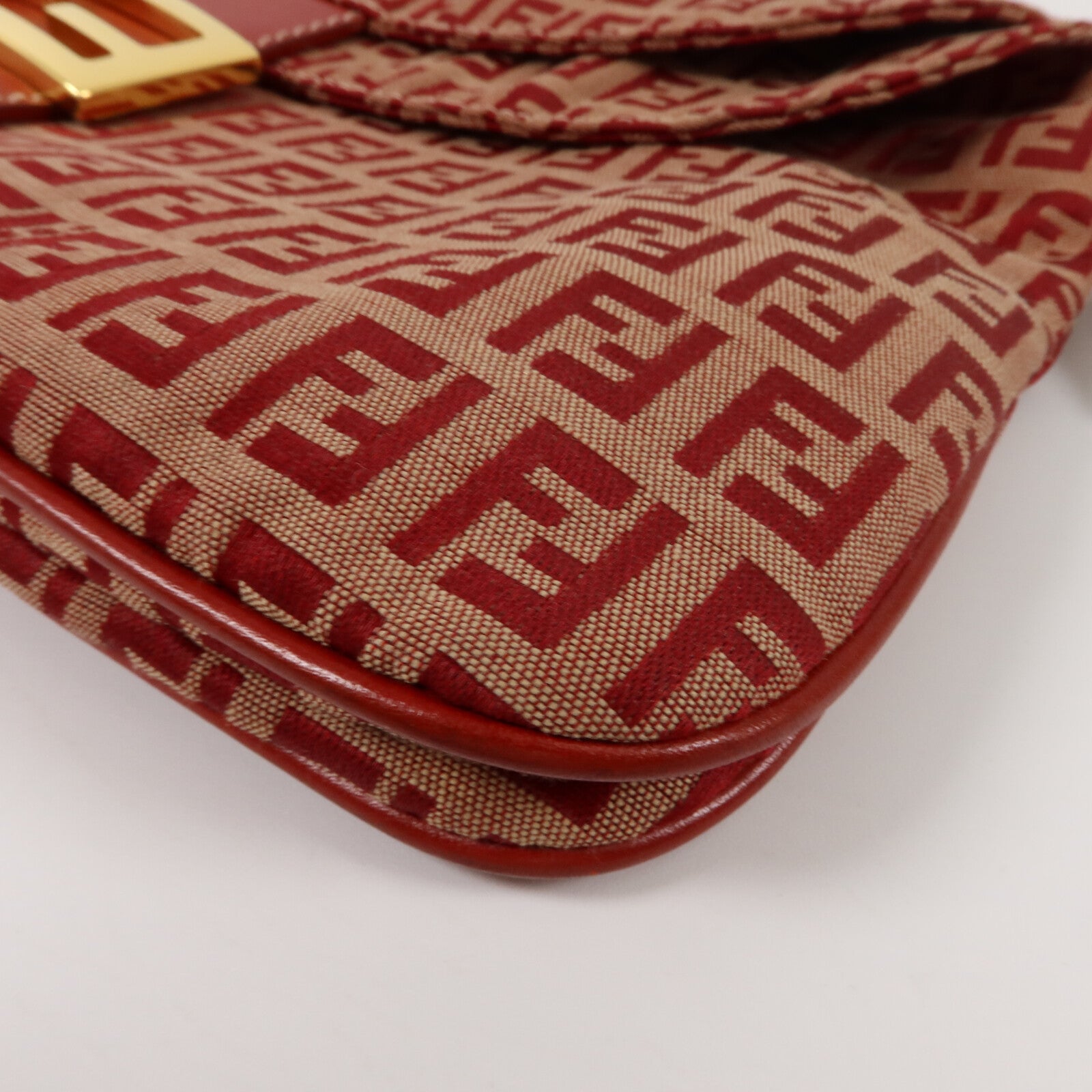 FENDI 帆布Mamma Baguette Bag肩背袋