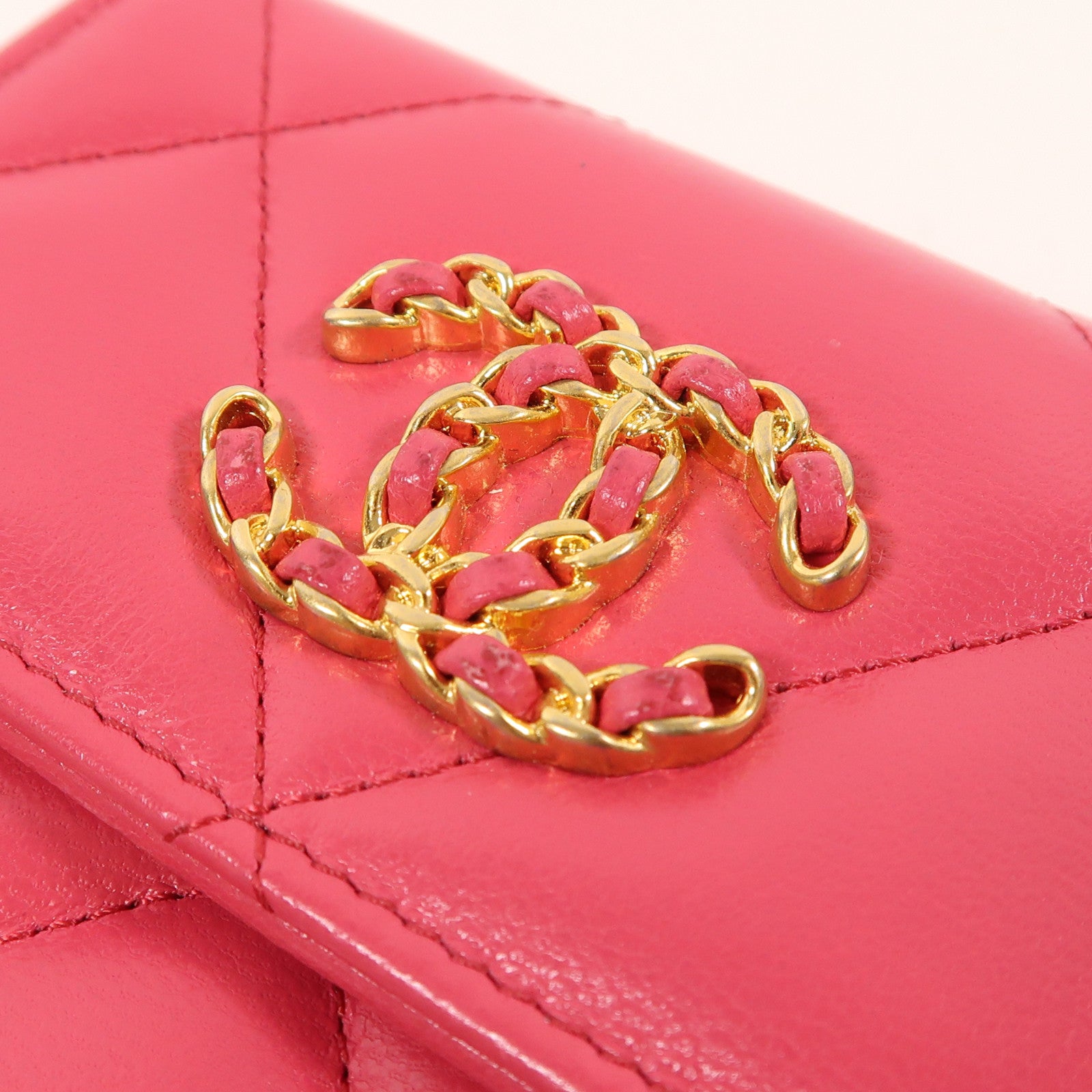 CHANEL 羊皮皮革Chanel 19 Wallet金扣錢包