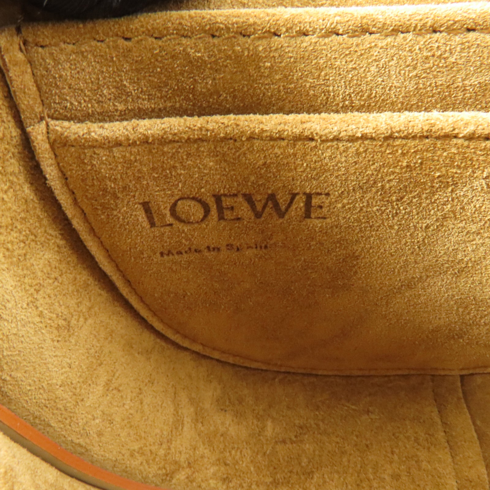 LOEWE 牛皮皮革Mini Gate金扣肩背袋