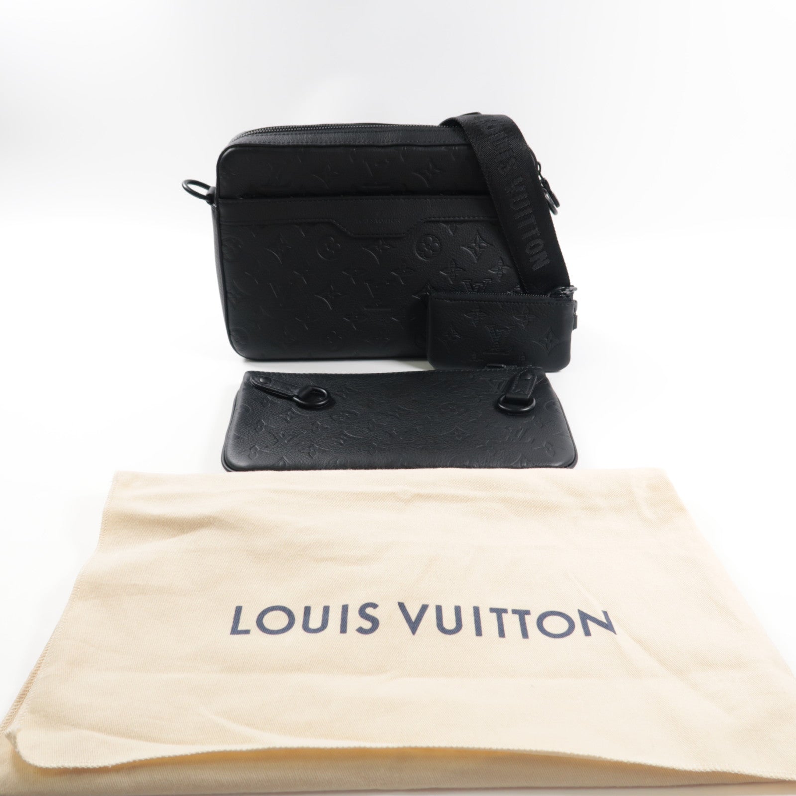 LOUIS VUITTON 牛皮皮革Trio Messenger黑扣肩背袋黑色