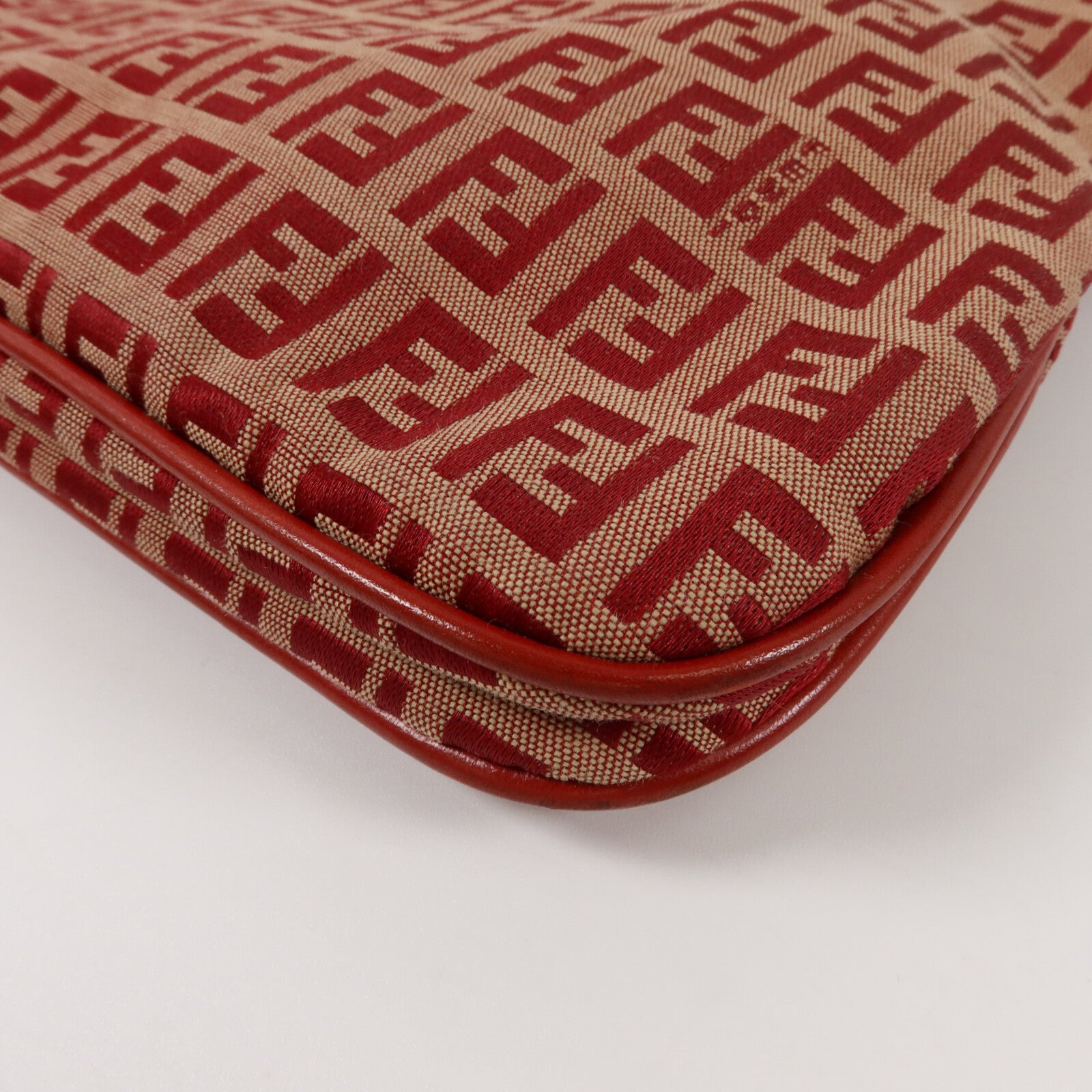 FENDI 帆布Mamma Baguette Bag肩背袋