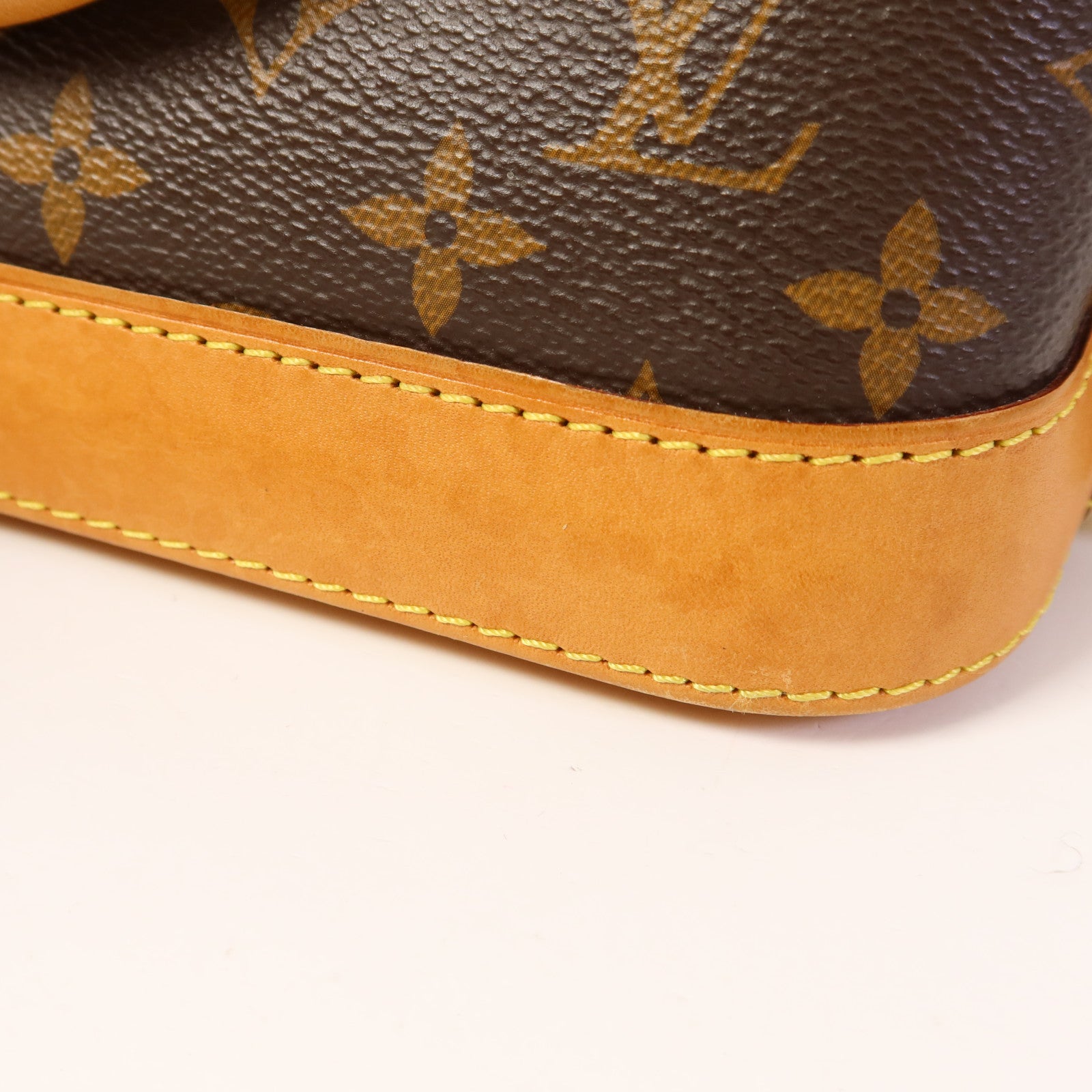 LOUIS VUITTON Monogram Alma BB金扣手挽肩背兩用袋