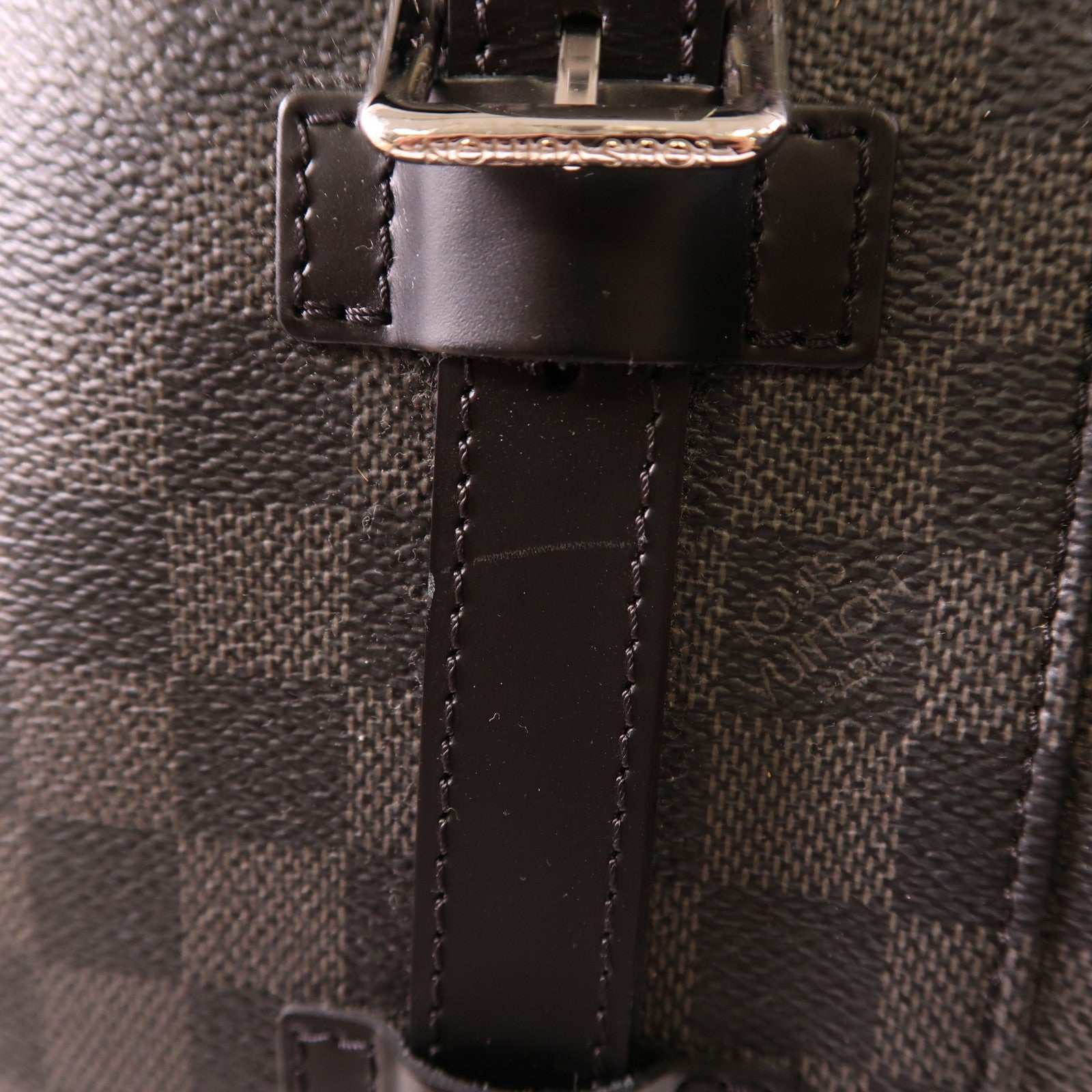 LOUIS VUITTON Damier Graphite Christopher MM銀扣背包色
