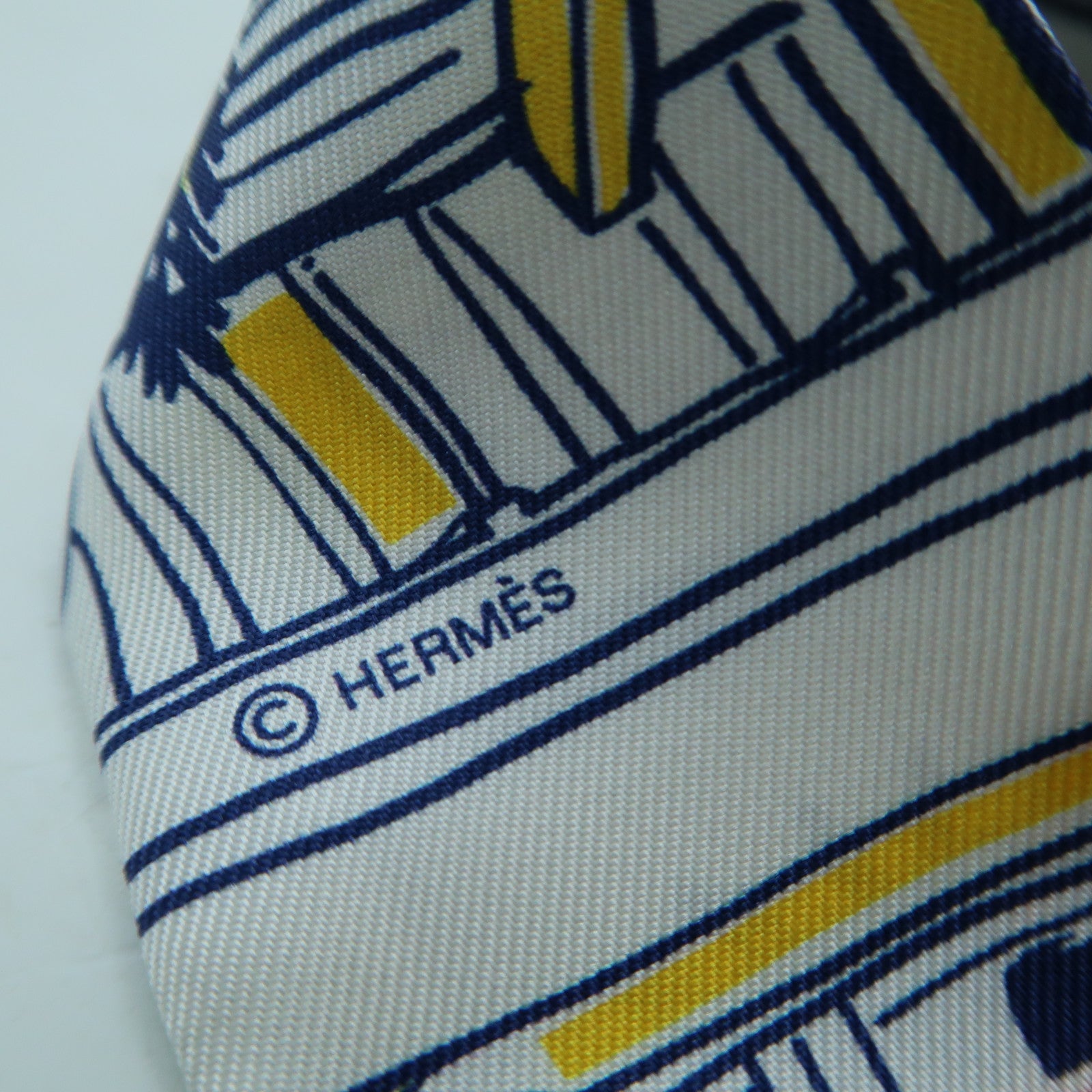 HERMES 【激減優惠】絲質Twilly絲巾白色/啡色