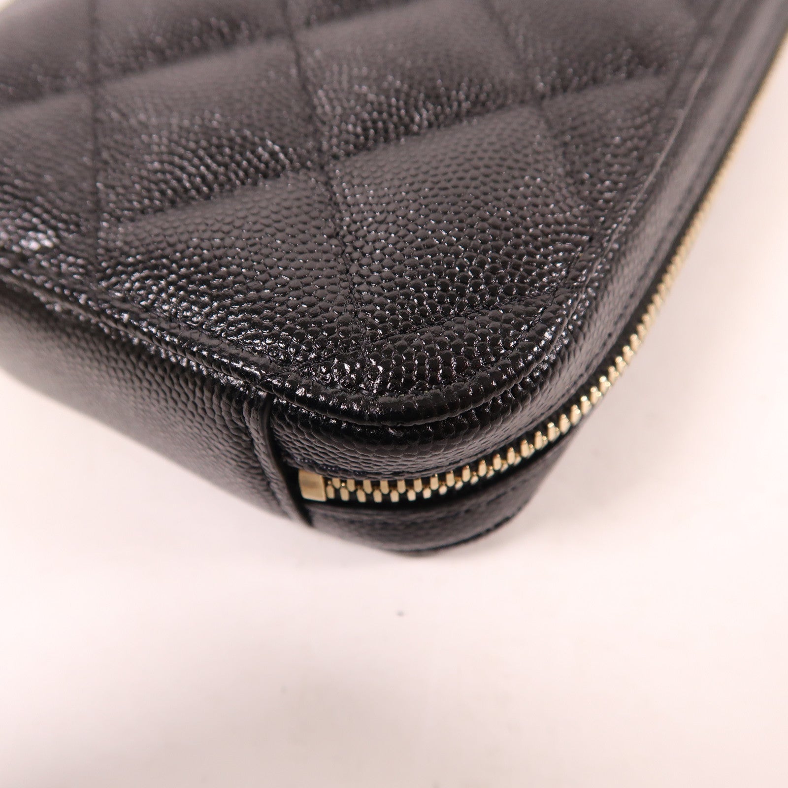 CHANEL 牛皮皮革Phone Holder金扣鏈帶肩背袋