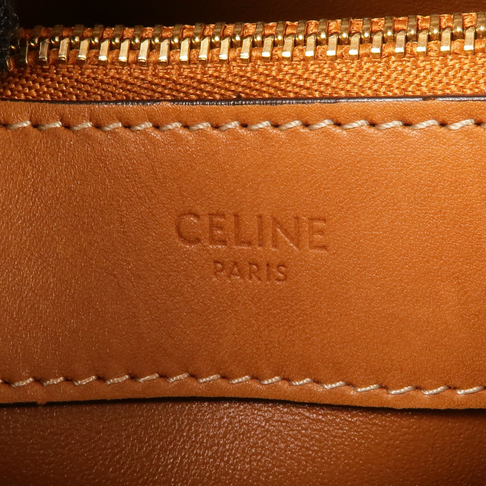 CELINE 牛皮皮革Bucket Triomphe金扣肩背袋