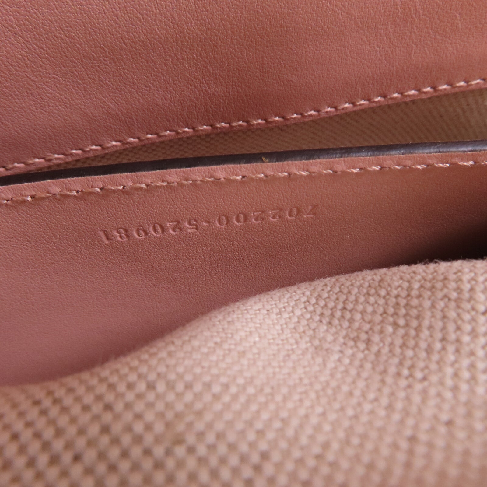GUCCI 【激減優惠】羊皮皮革GG Matelasse金扣鏈帶肩背袋