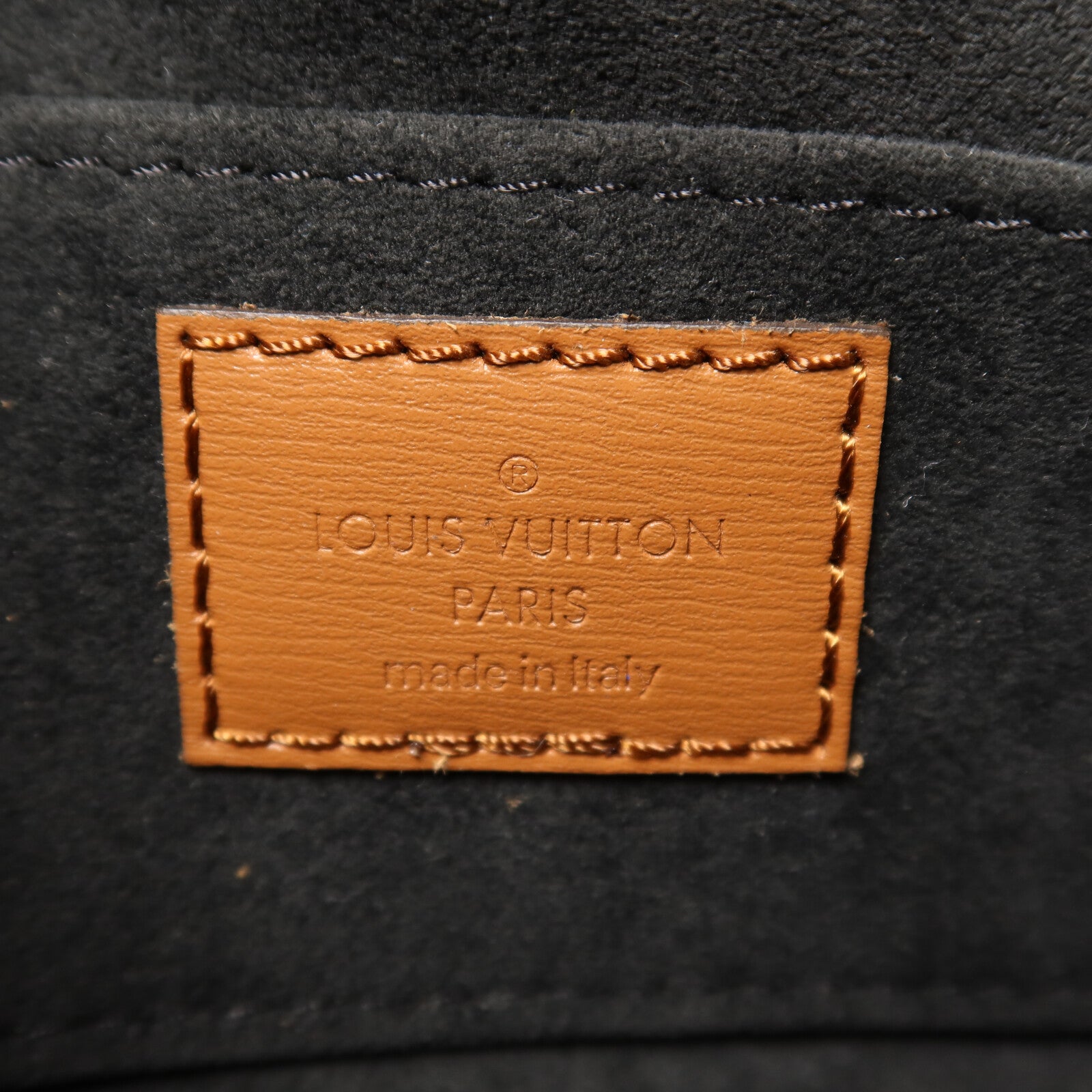 LOUIS VUITTON Monogram Reverse Mini Dauphine肩背袋