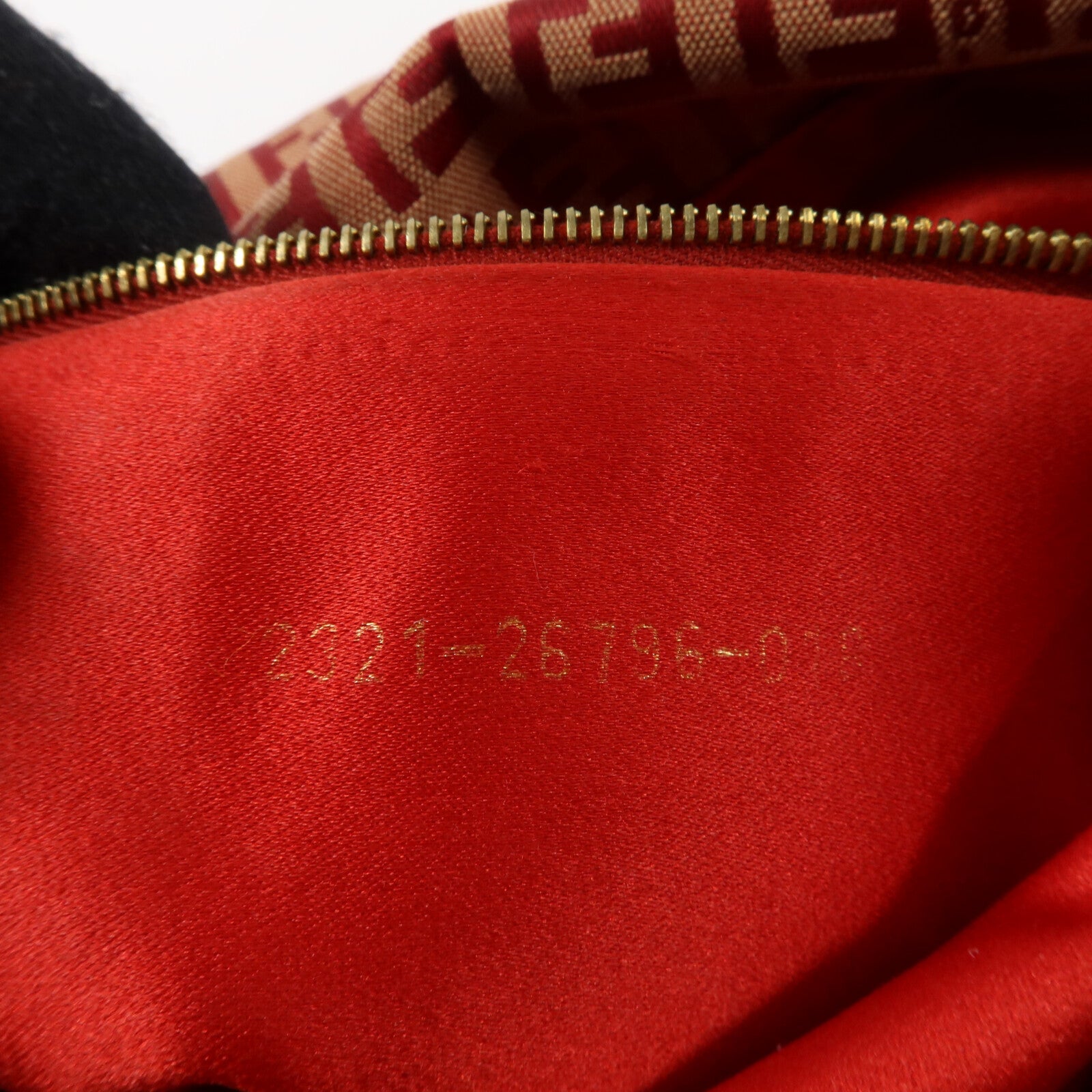 FENDI 帆布Mamma Baguette Bag肩背袋