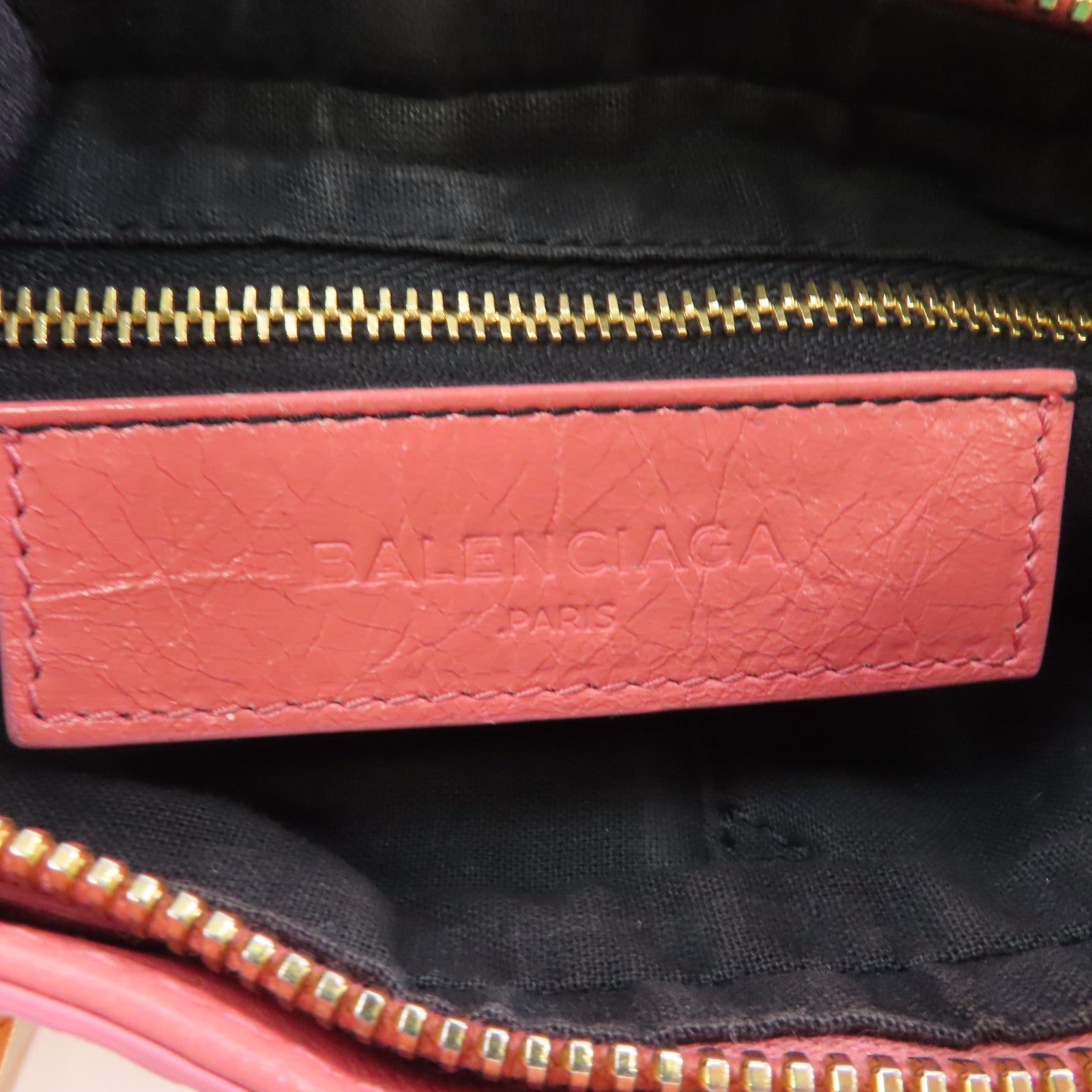 BALENCIAGA 皮革Giant Hip金扣肩背袋粉紅色