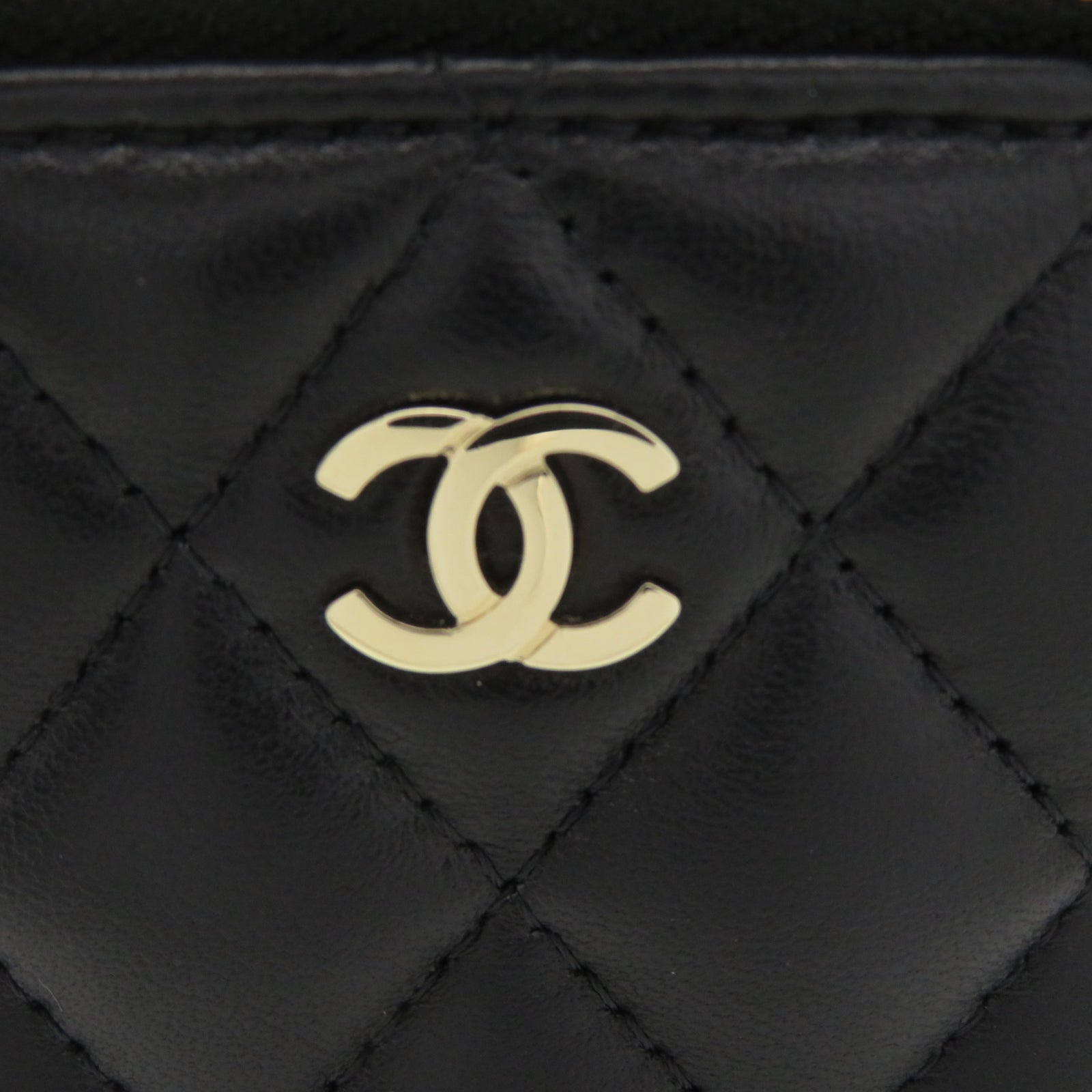 CHANEL 【激減優惠】菱格羊皮皮革Vanity Case金扣鏈帶肩背袋黑色