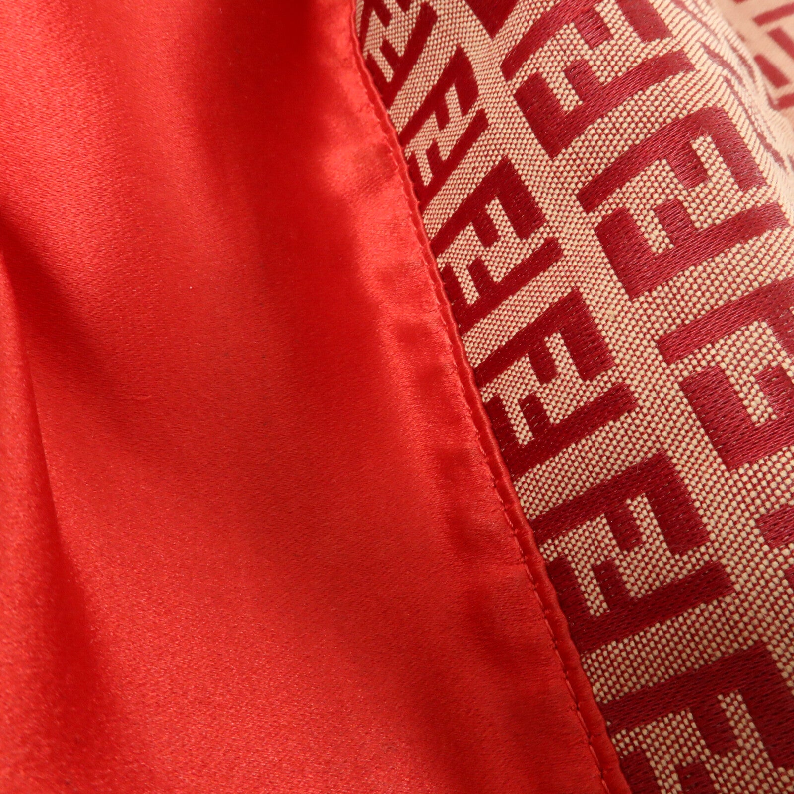 FENDI 帆布Mamma Baguette Bag肩背袋