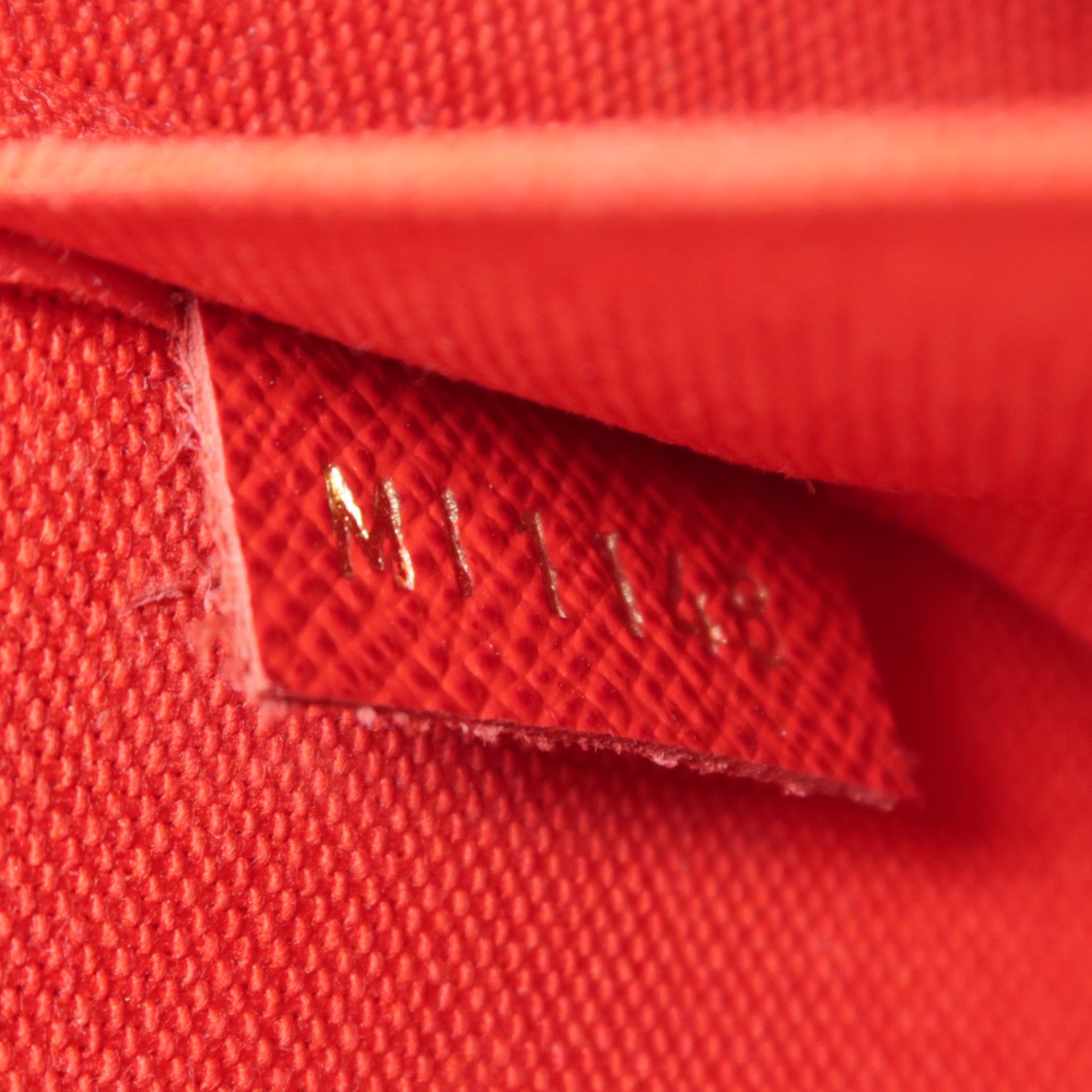 LOUIS VUITTON Damier Felice Pochette金扣鏈帶肩背袋