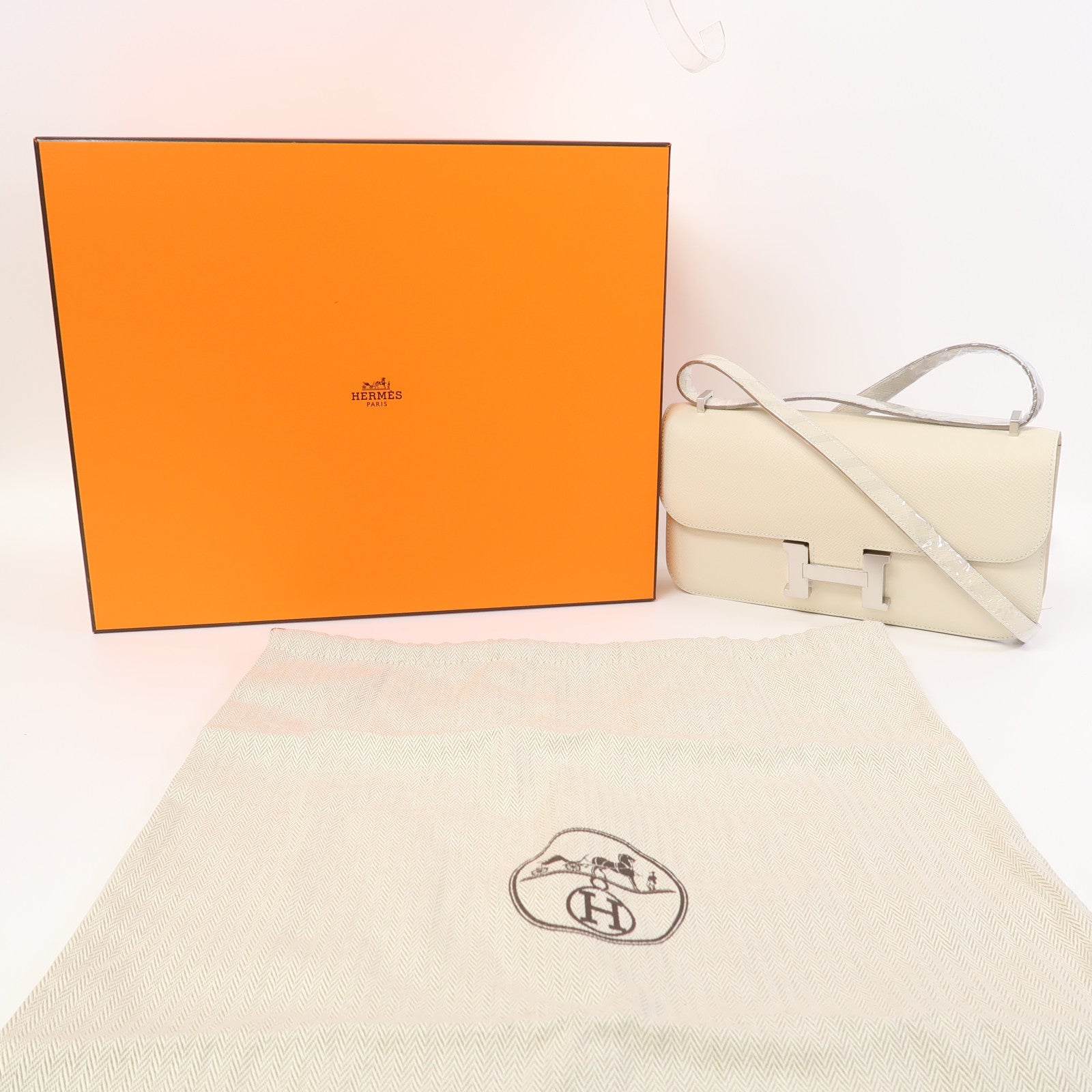 HERMES 【激減優惠】Epsom皮革Constance Elan銀扣肩背袋奶昔白色