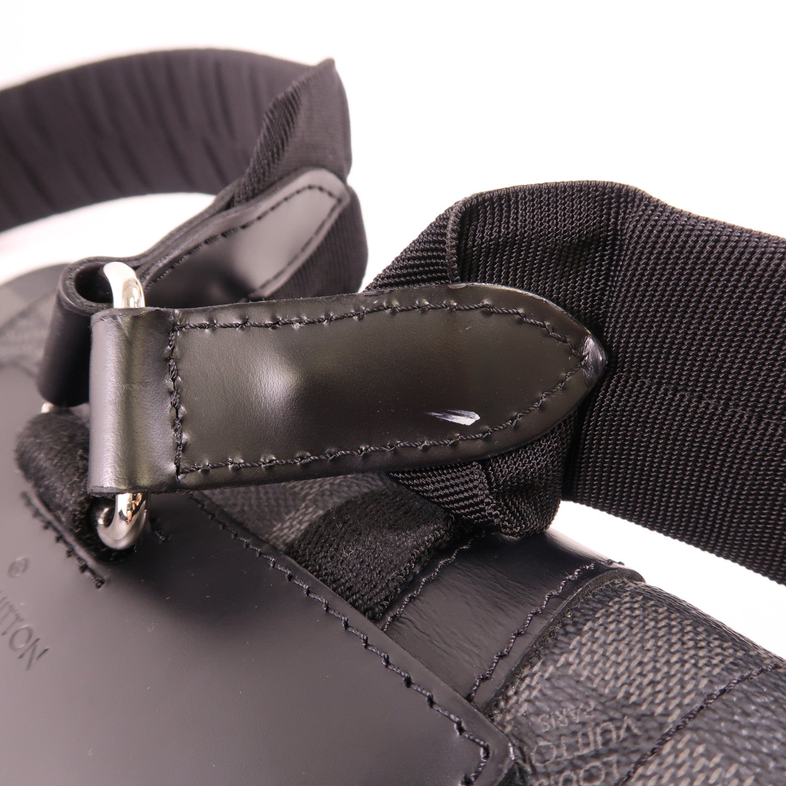 LOUIS VUITTON Damier Graphite Christopher MM銀扣背包色