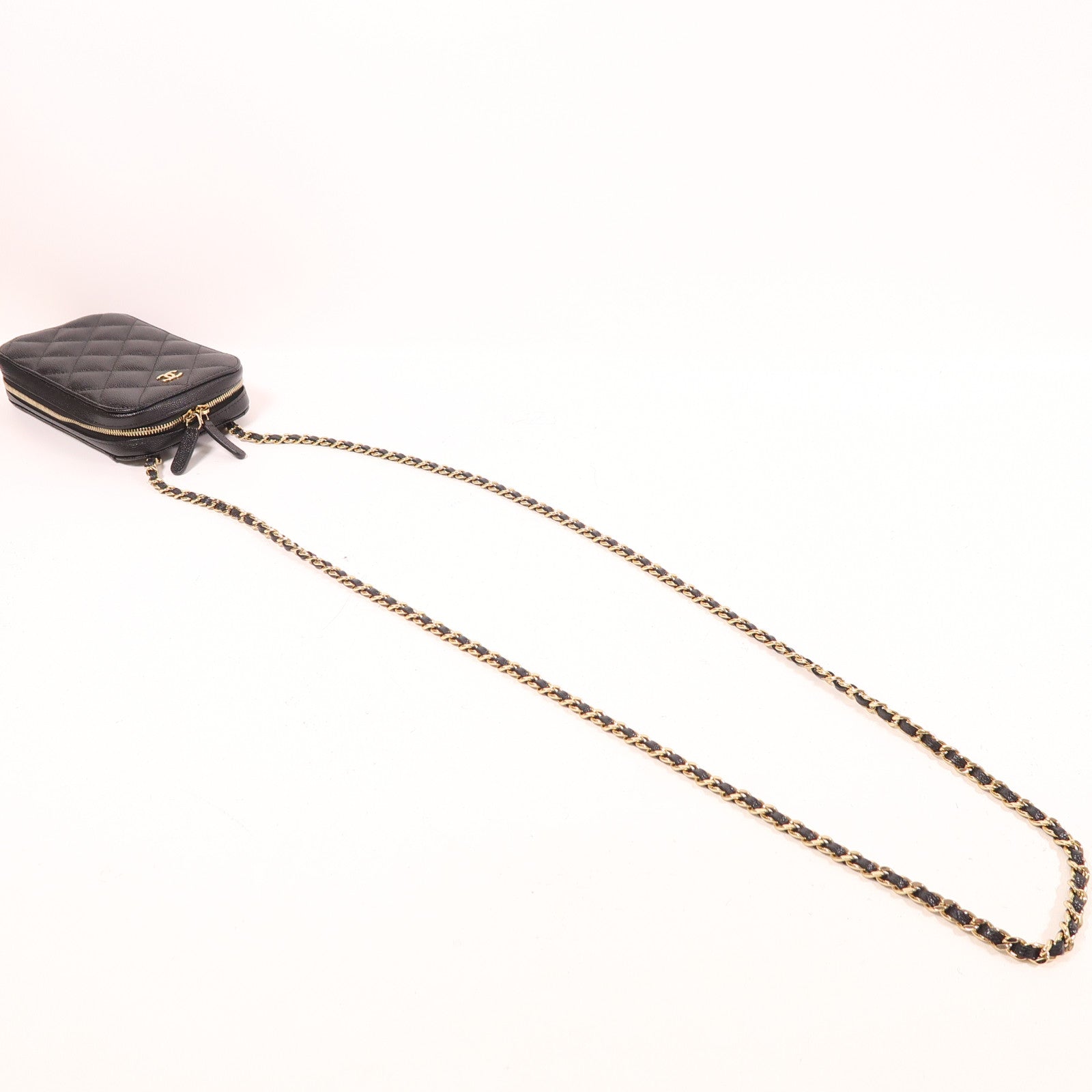 CHANEL 牛皮皮革Phone Holder金扣鏈帶肩背袋