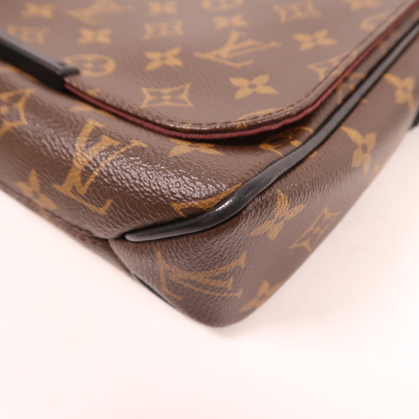 LOUIS VUITTON Monogram Macassar District PM銀扣斜挎包/肩背袋