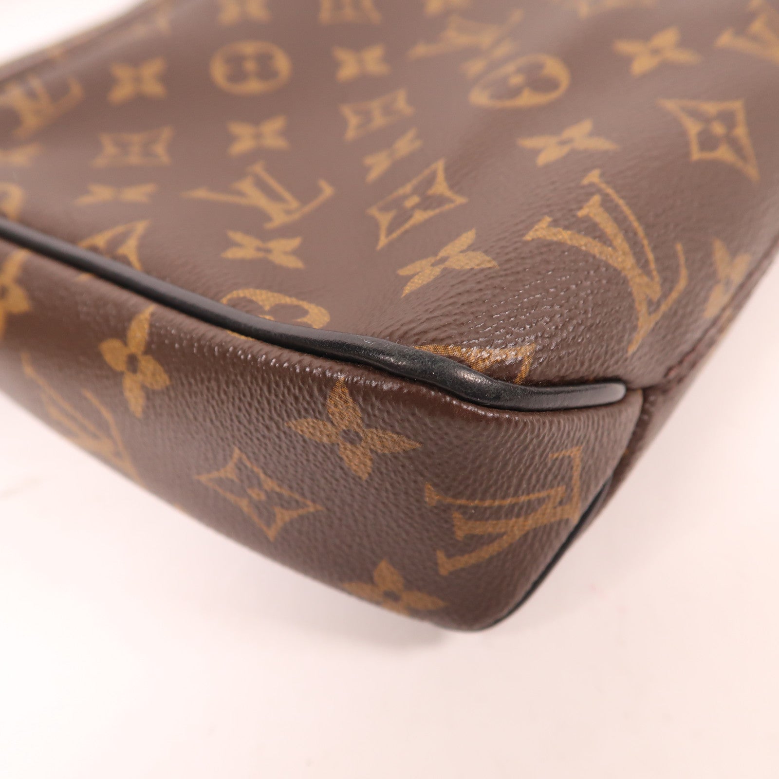 LOUIS VUITTON Monogram Macassar District PM銀扣斜挎包/肩背袋