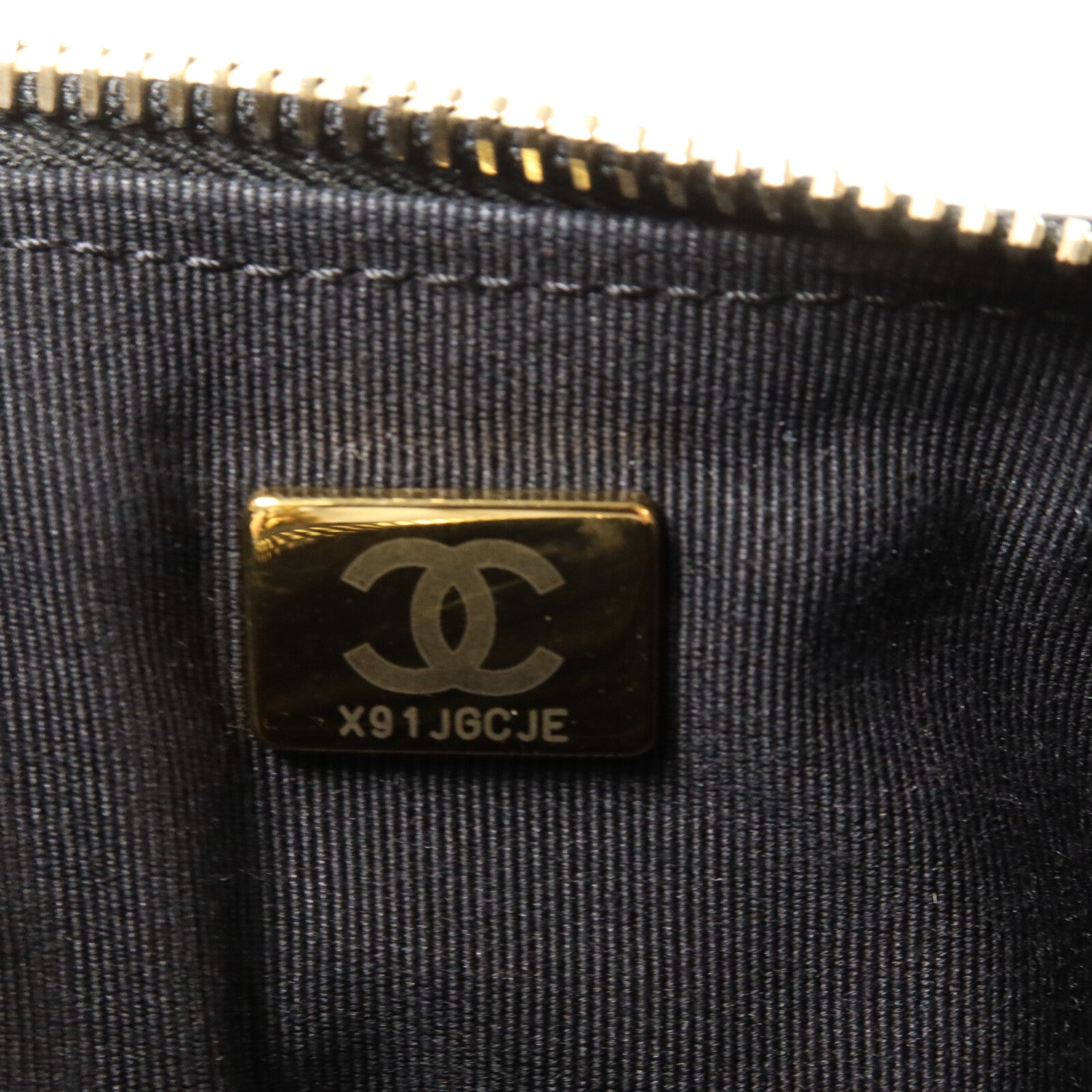 CHANEL 羊皮皮革25C Hobo Bag鏈帶肩背袋