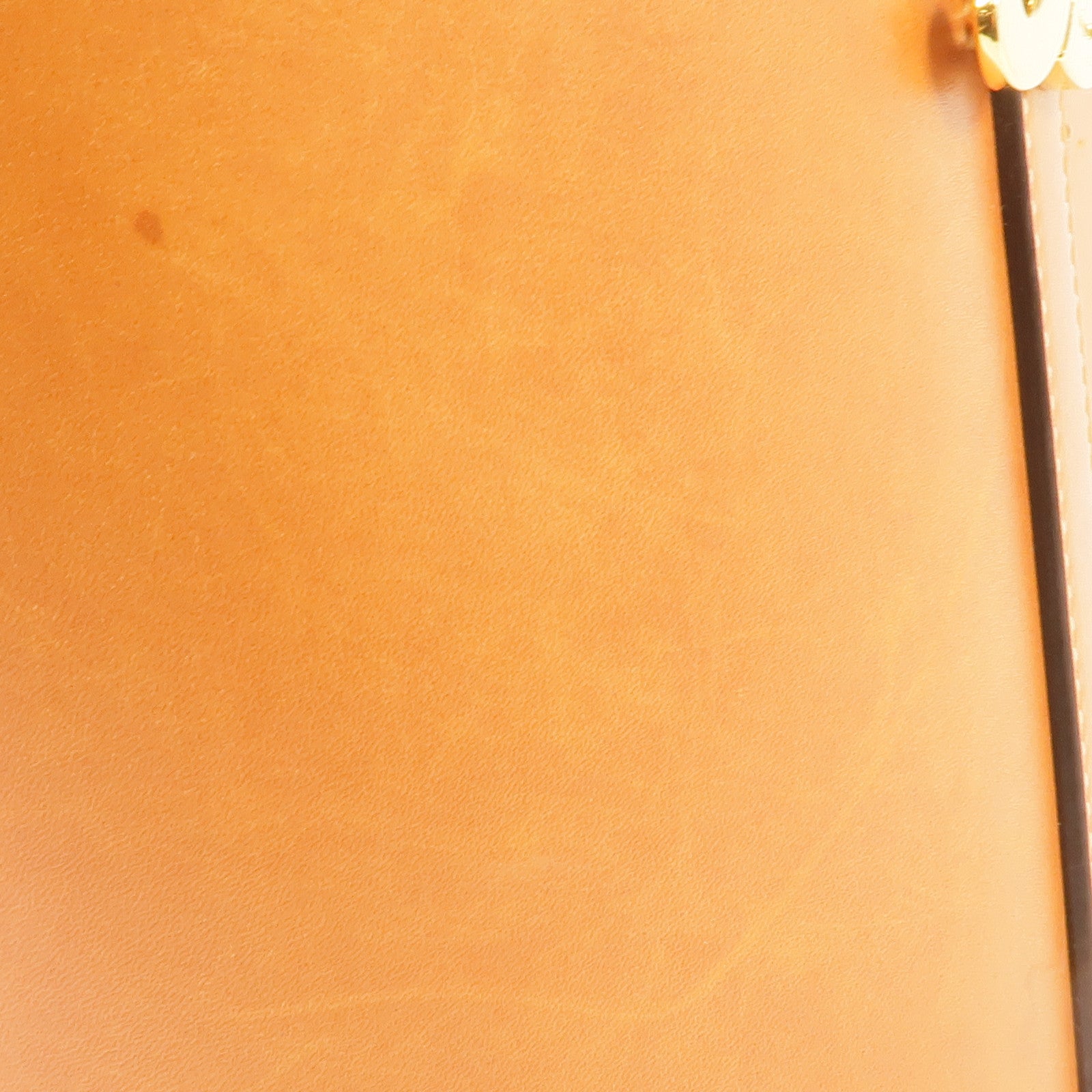 CELINE 牛皮皮革Bucket Triomphe金扣肩背袋