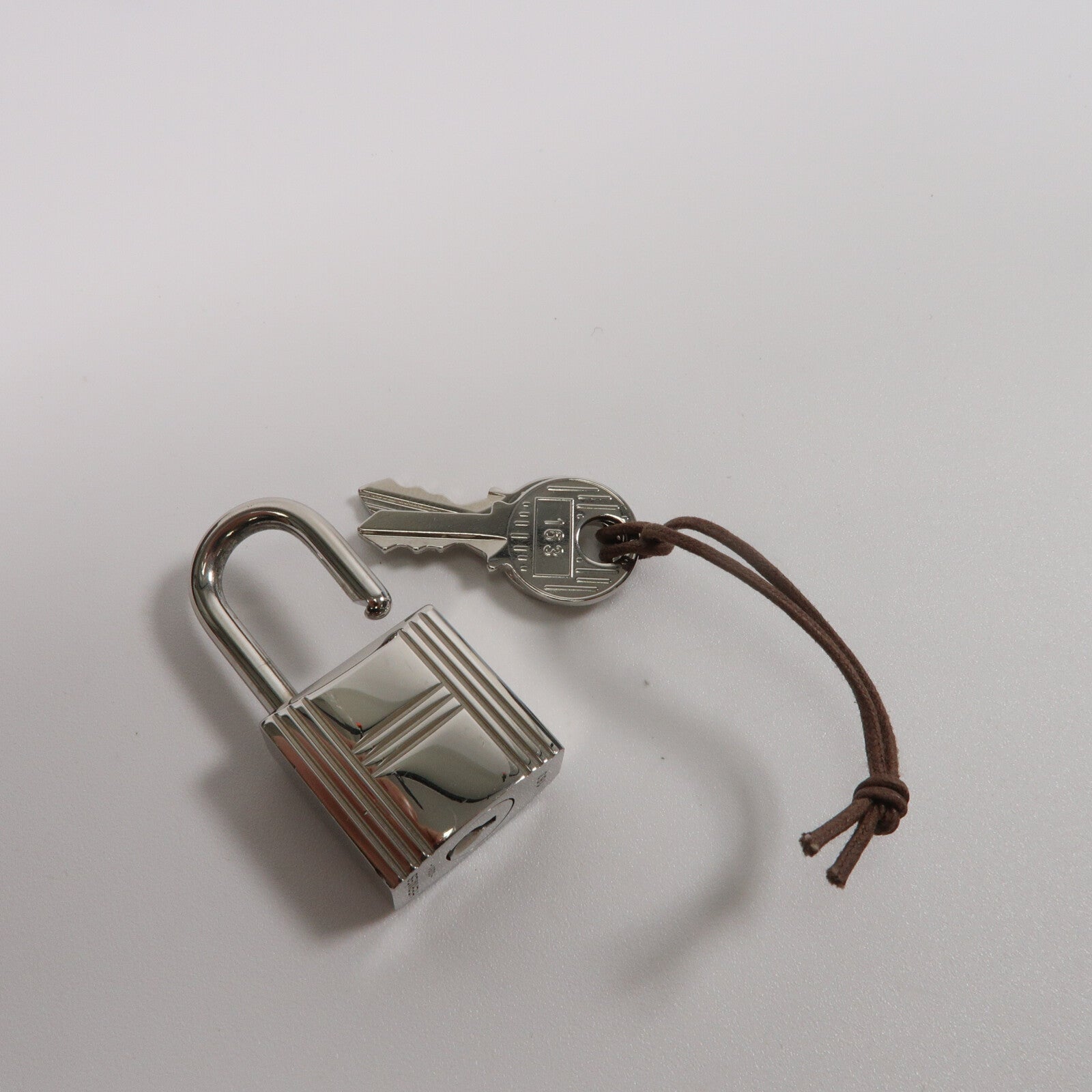 HERMES Clemence皮革Picotin PM手挽袋Noir
