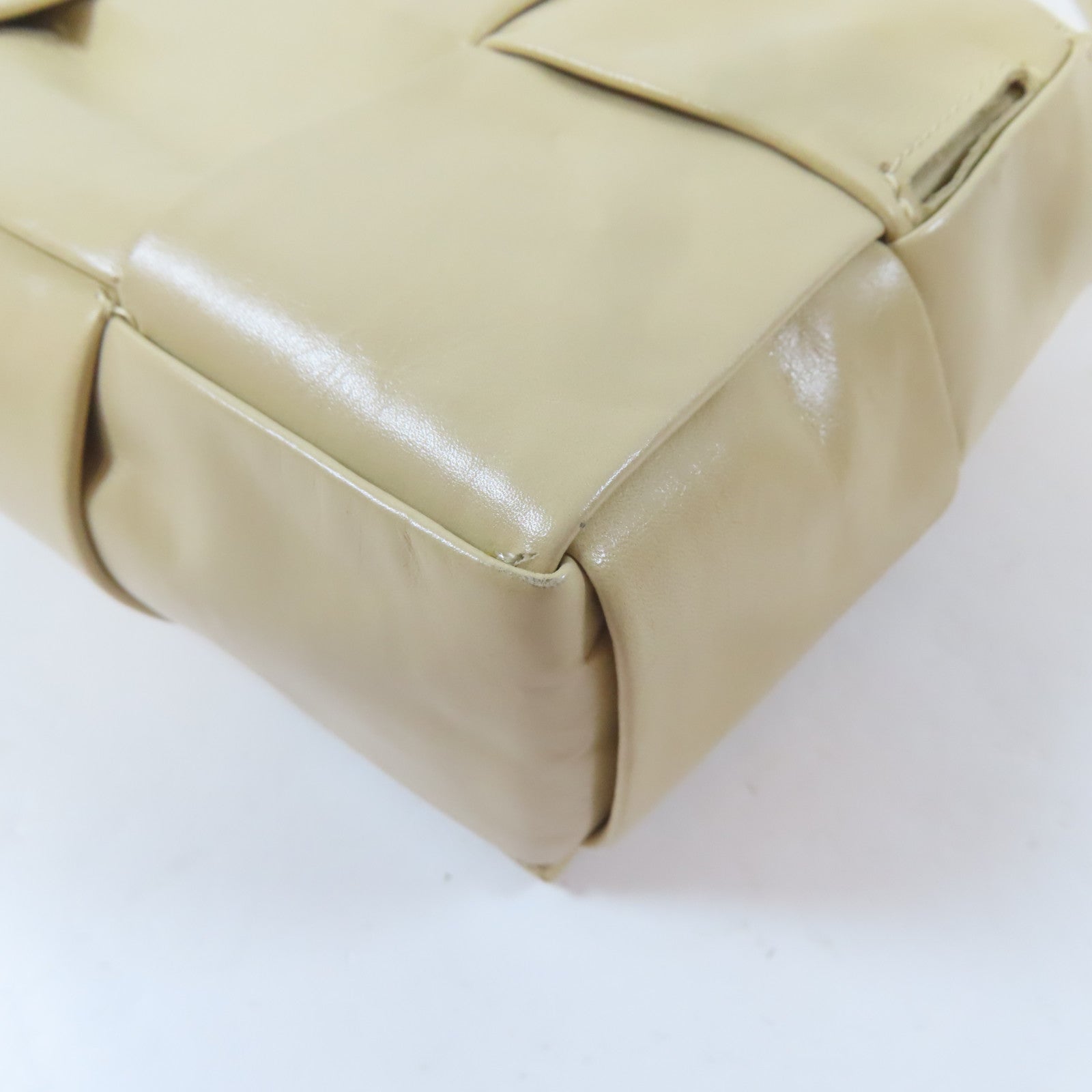 BOTTEGA VENETA 皮革Cassette Belt Bag肩背袋米色