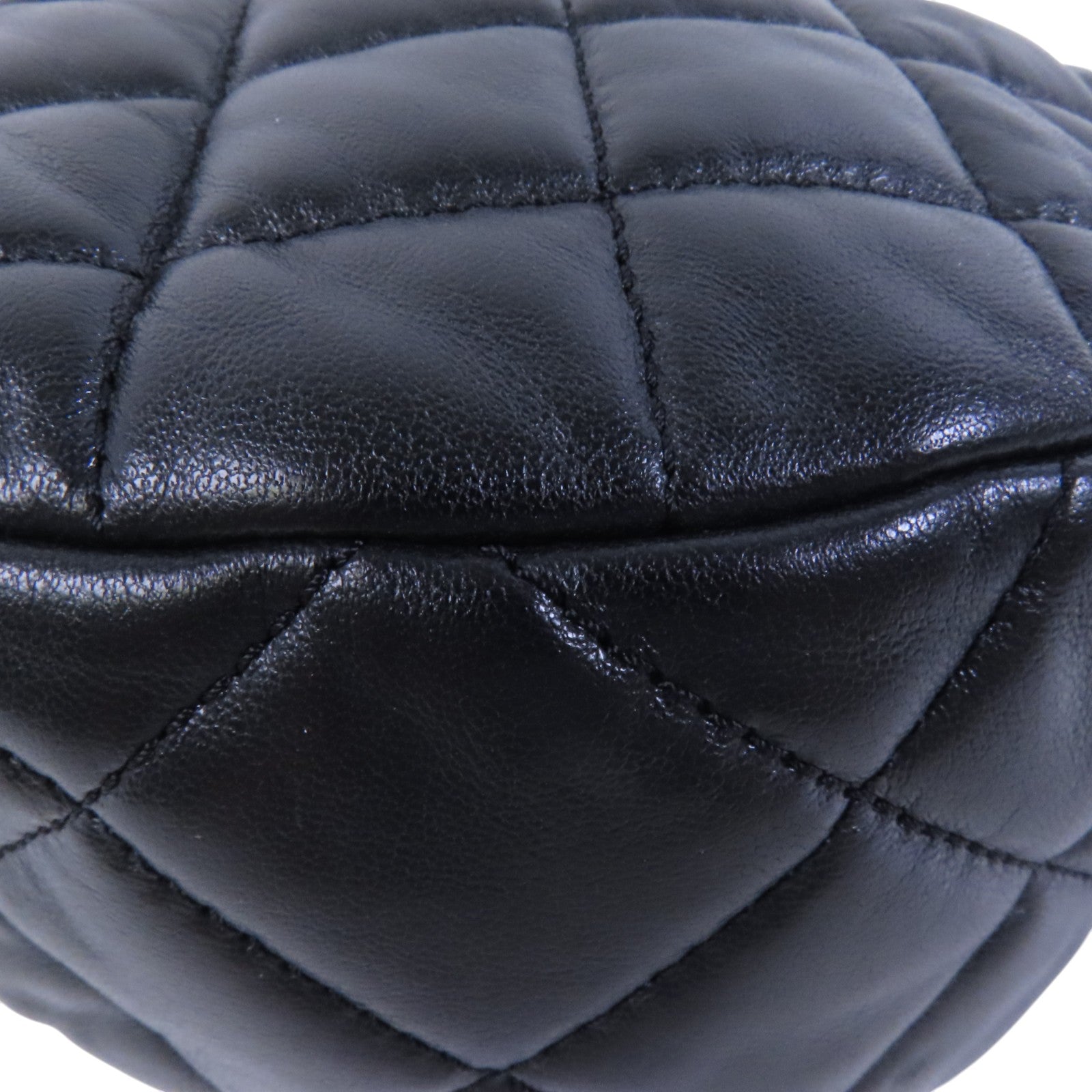 CHANEL 羊皮皮革Chain Shoulder金扣鏈帶肩背袋